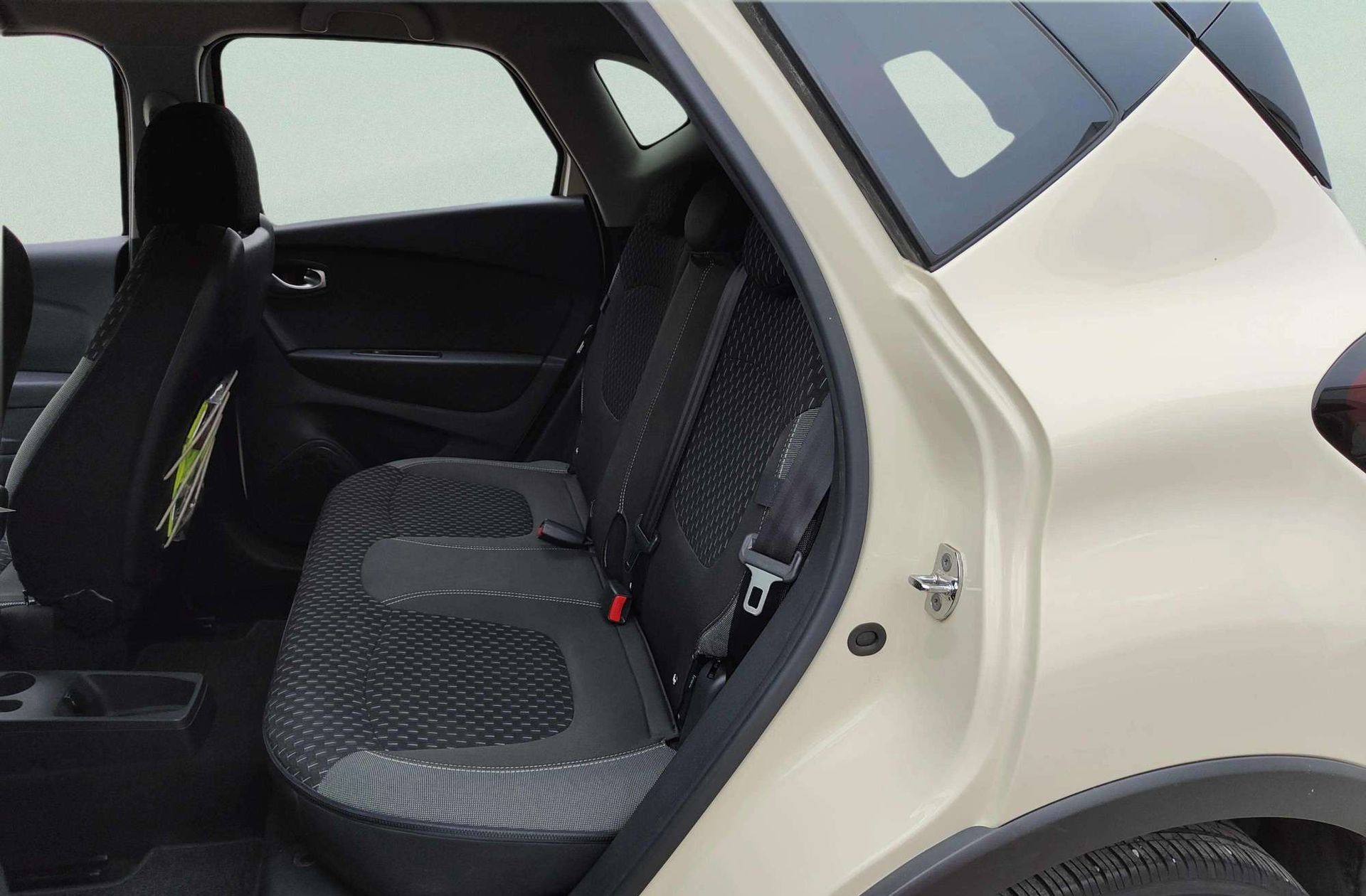 Renault Captur Zen TCe - foto 11