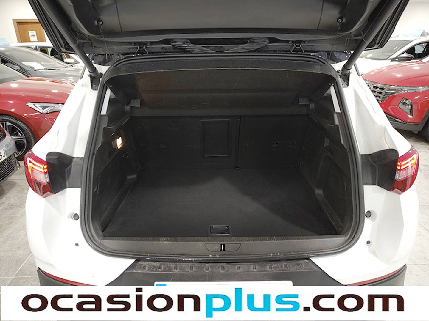 Foto Opel Grandland X PHEV Opel Grandland X 1.6 Turbo PHEV Ultimate 4x2 Auto (224 CV)