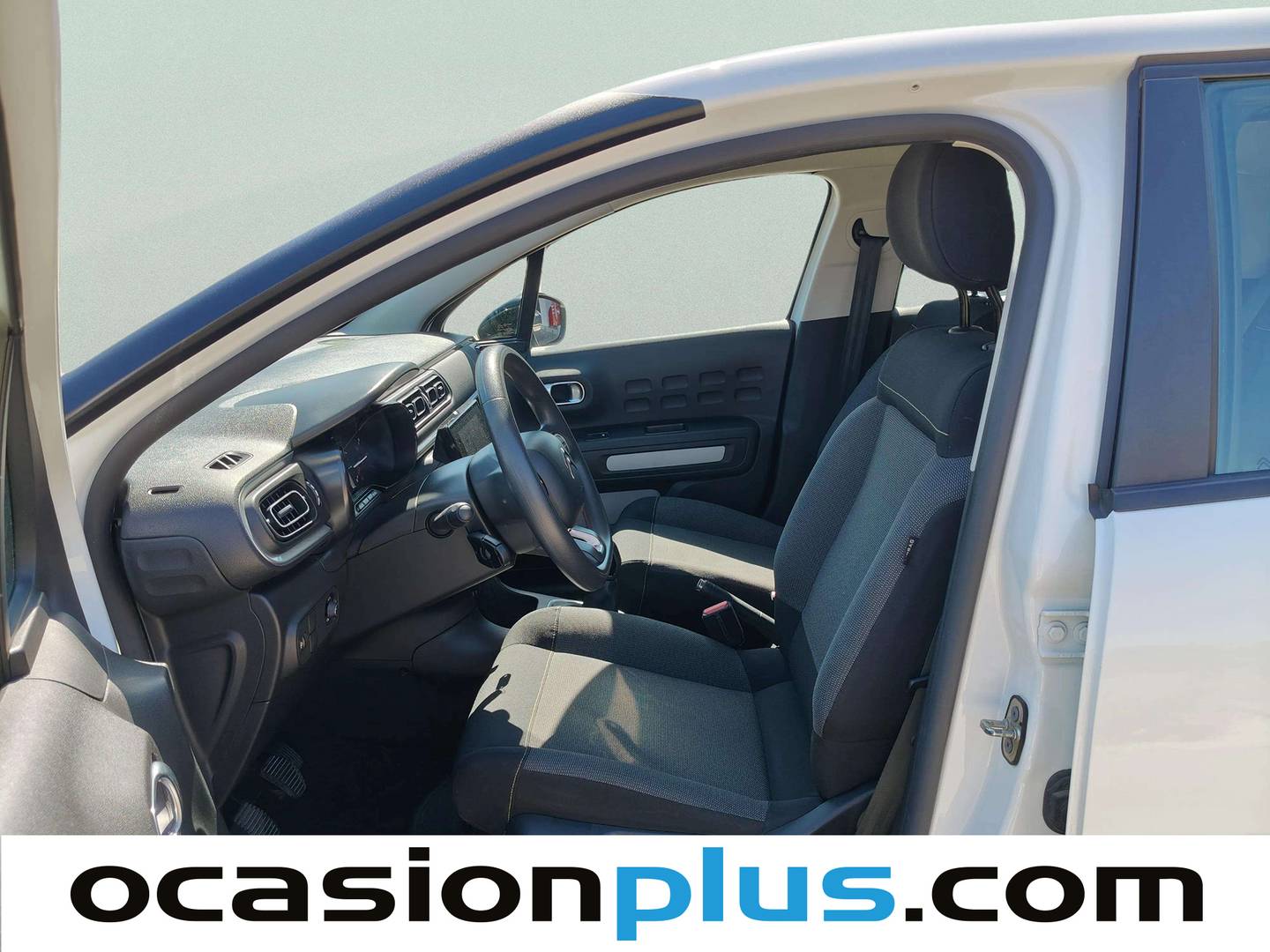 Foto asientos delanteros Citroën C3 Citroën C3 PureTech 82 C-Series (83 CV)