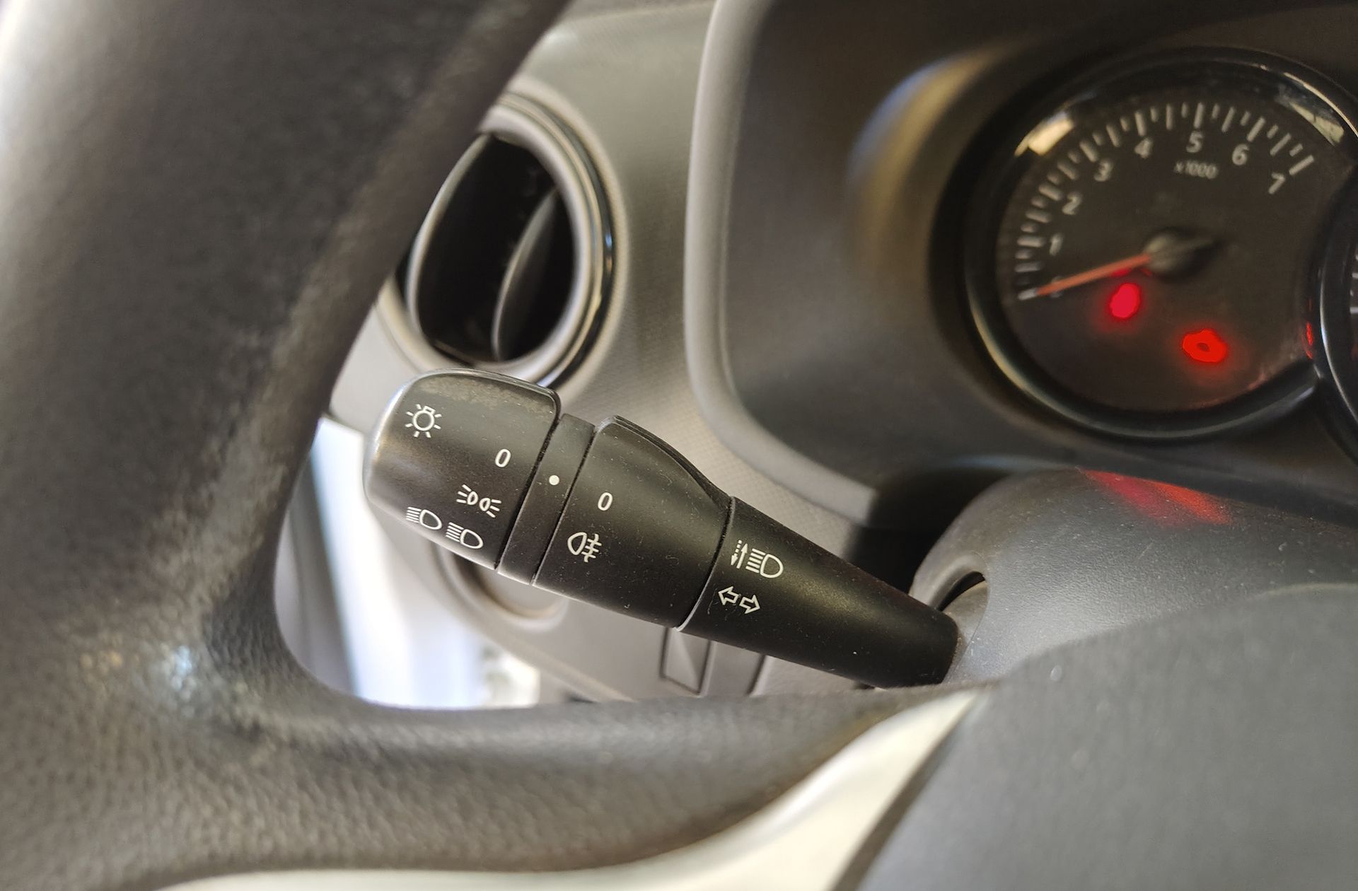 Dacia Sandero 1.0 Base - foto 16