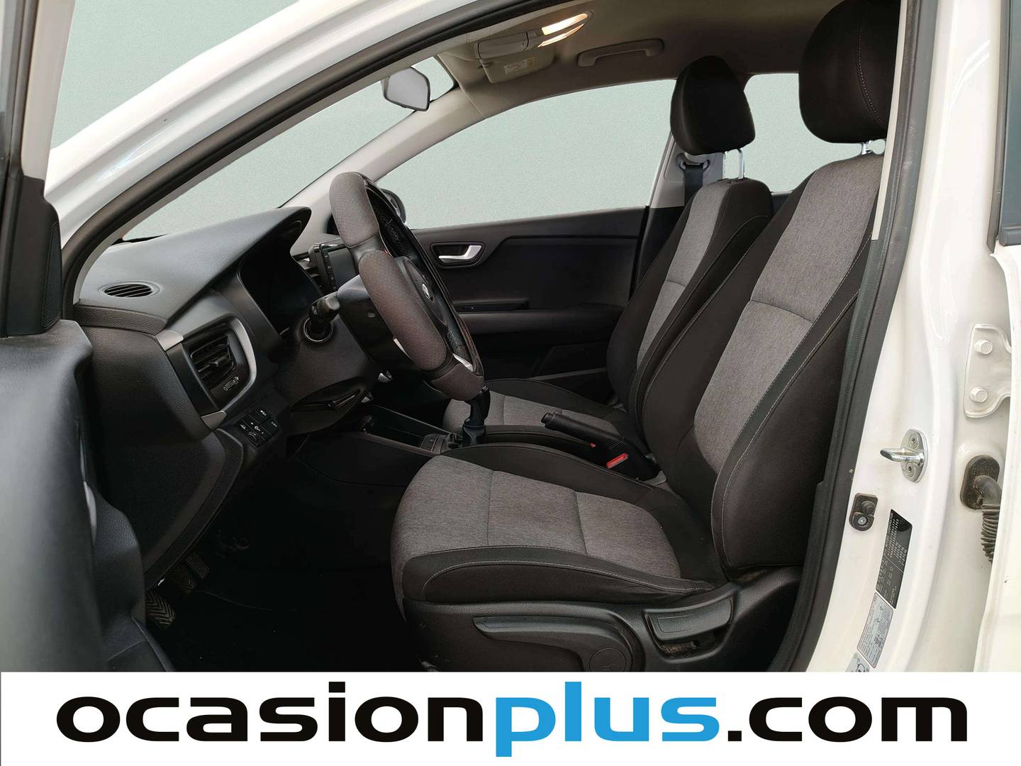 Foto asientos delanteros KIA Stonic KIA Stonic 1.6 CRDi VGT Eco-D Concept (110 CV)