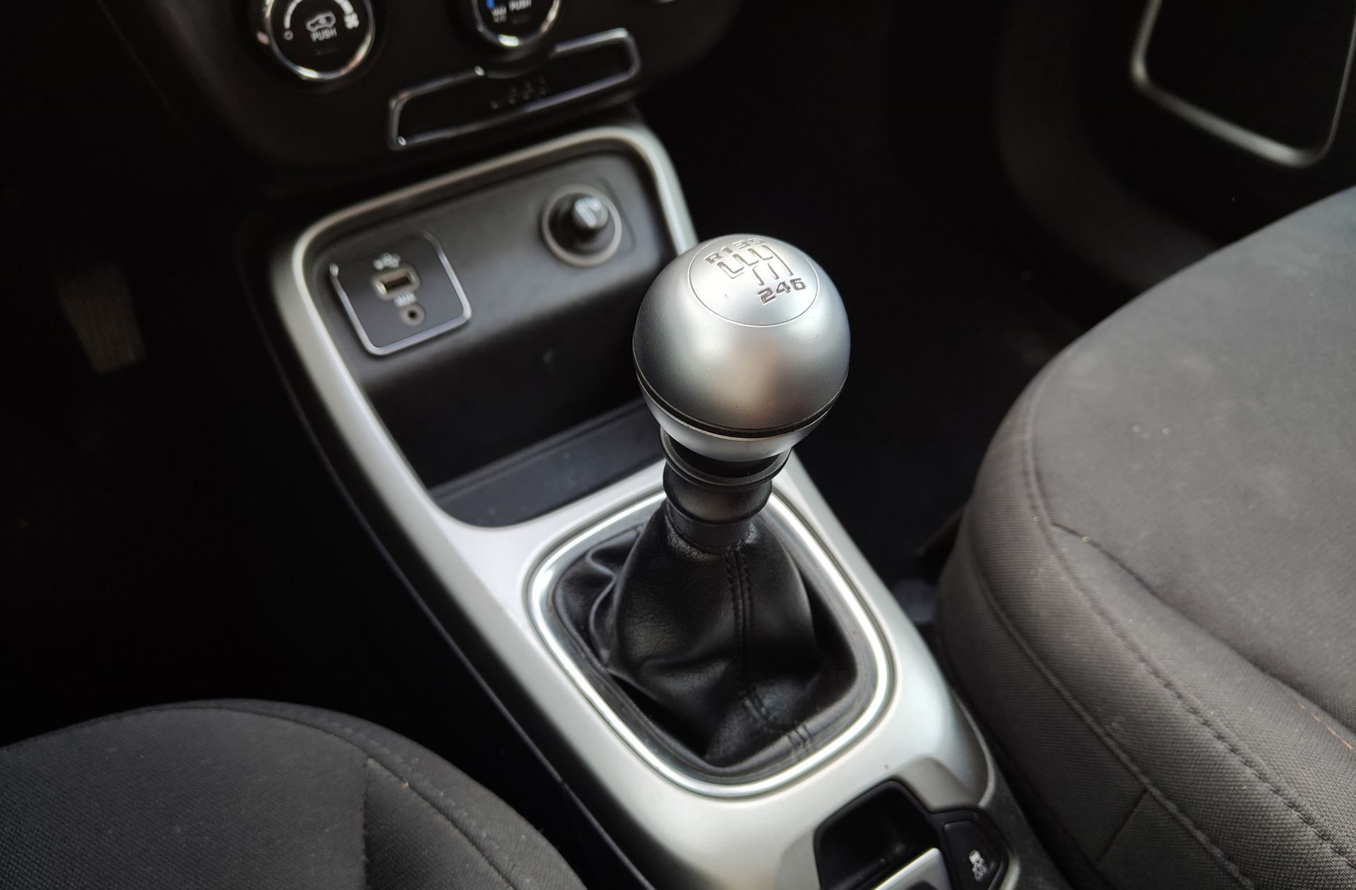 Jeep Compass 1.6 MultiJet Sport 4x2 - foto 5