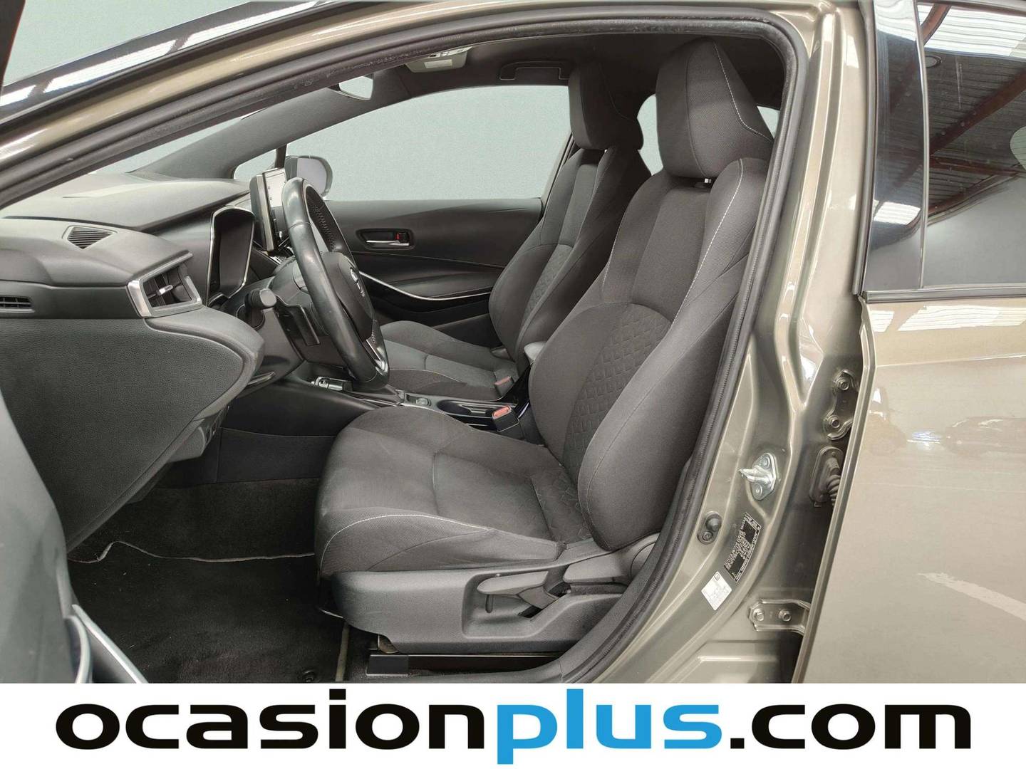 Foto asientos delanteros Toyota Corolla Toyota Corolla 180H FEEL! E-CVT (180 CV)