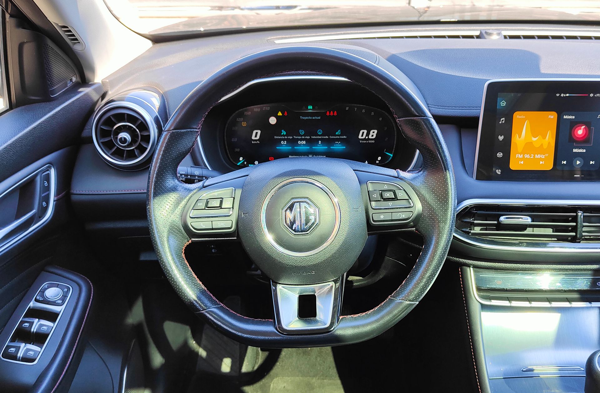 MG HS 1.5 Turbo GDI Luxury - foto 25