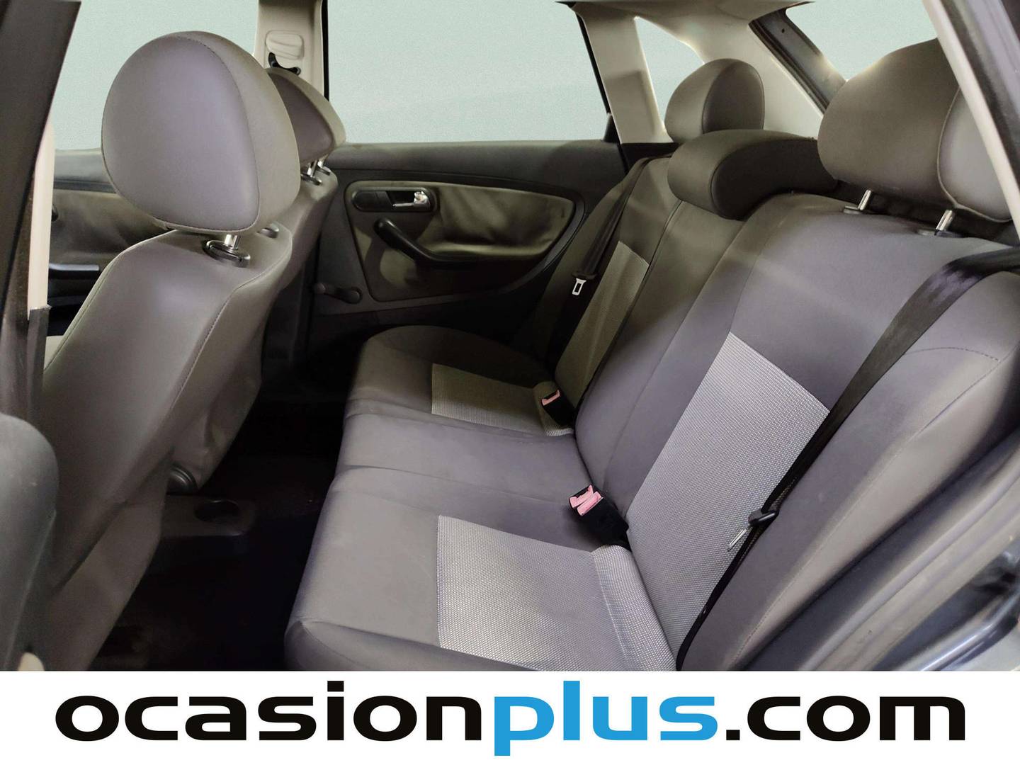Foto asientos traseros Seat Ibiza Seat Ibiza 1.4 16v Reference (75 CV)