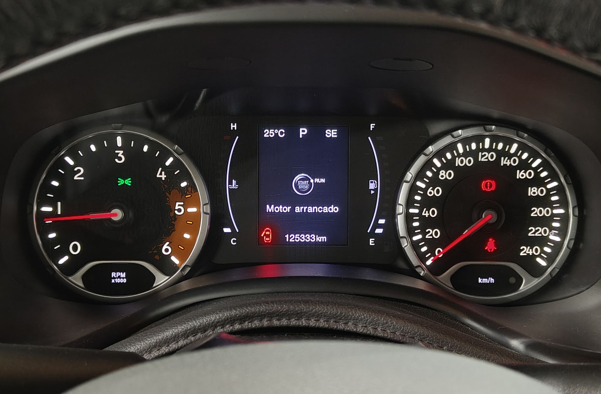 Jeep Renegade 1.6 MultiJet Longitude 4x2 Ddct E6 - foto 18