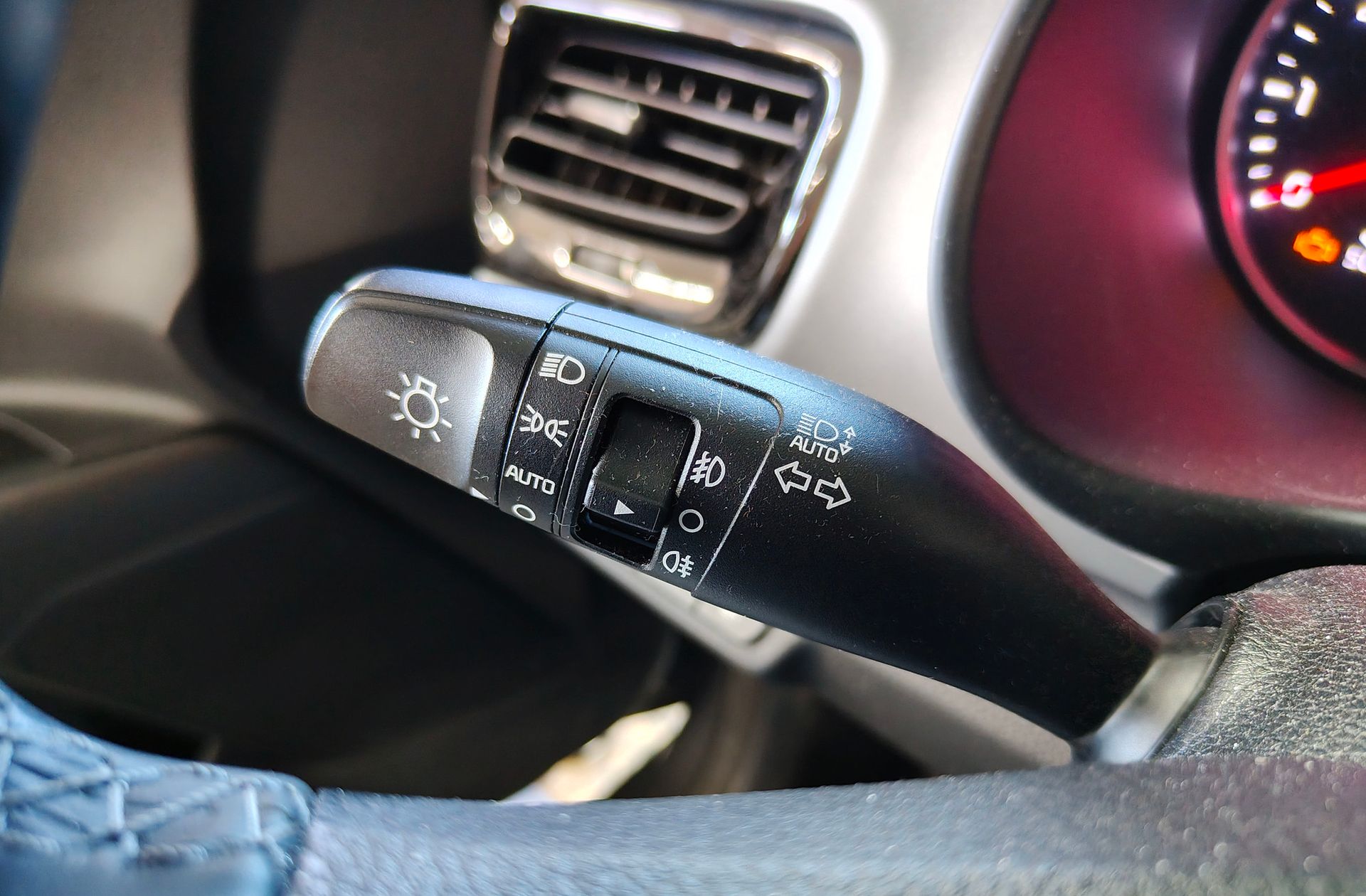 Kia Stonic 1.0 T-GDi MHEV Drive DCT - foto 24