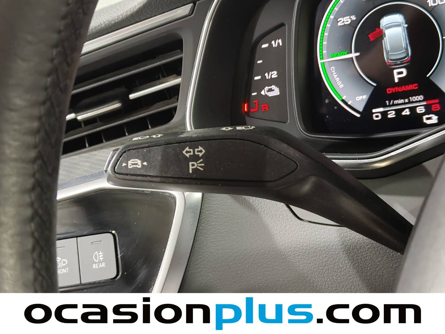 Foto Audi A6 Audi A6 Avant TFSIe Sport 50 TFSIe quattro-ultra (299 CV)