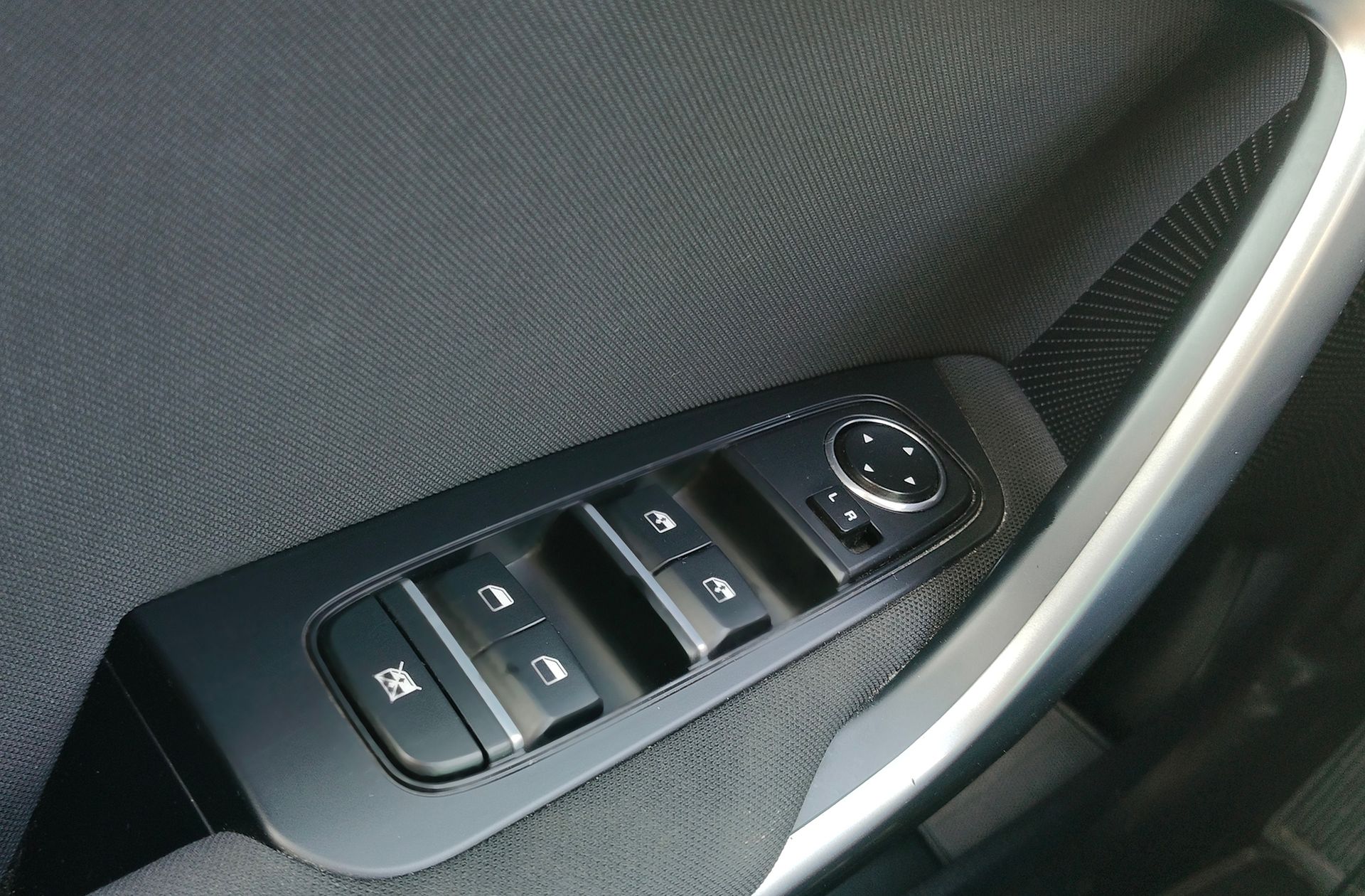 Kia Ceed 1.6 MHEV iMT Drive - foto 29