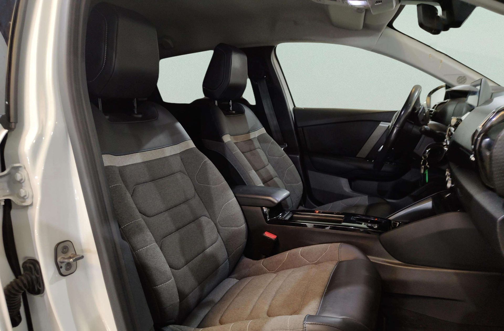 Citroën C4 BlueHDi 130 Feel Pack EAT8 - foto 19
