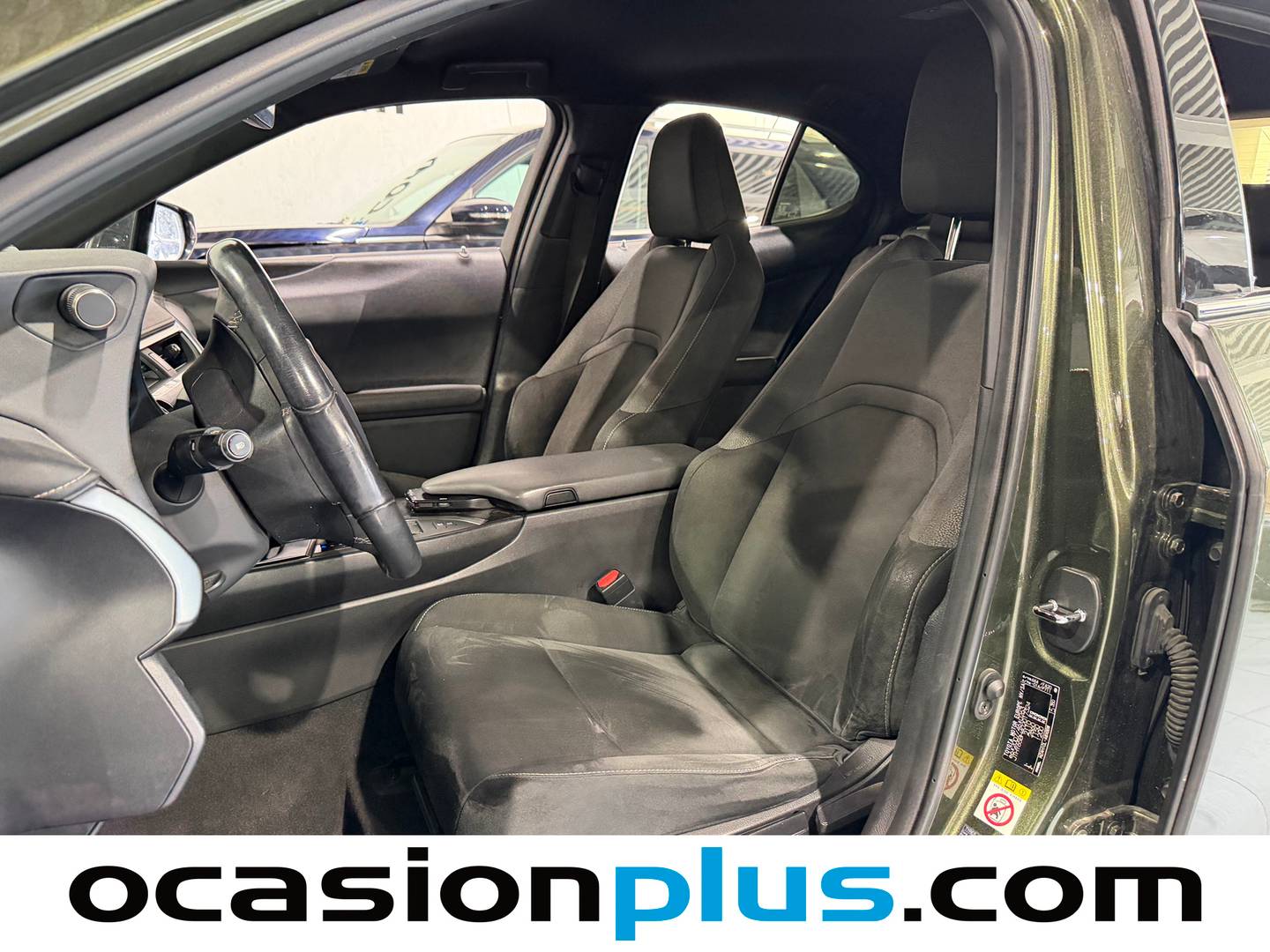Foto asientos delanteros Lexus UX Lexus UX 250h Business Navigation 2WD (184 CV)