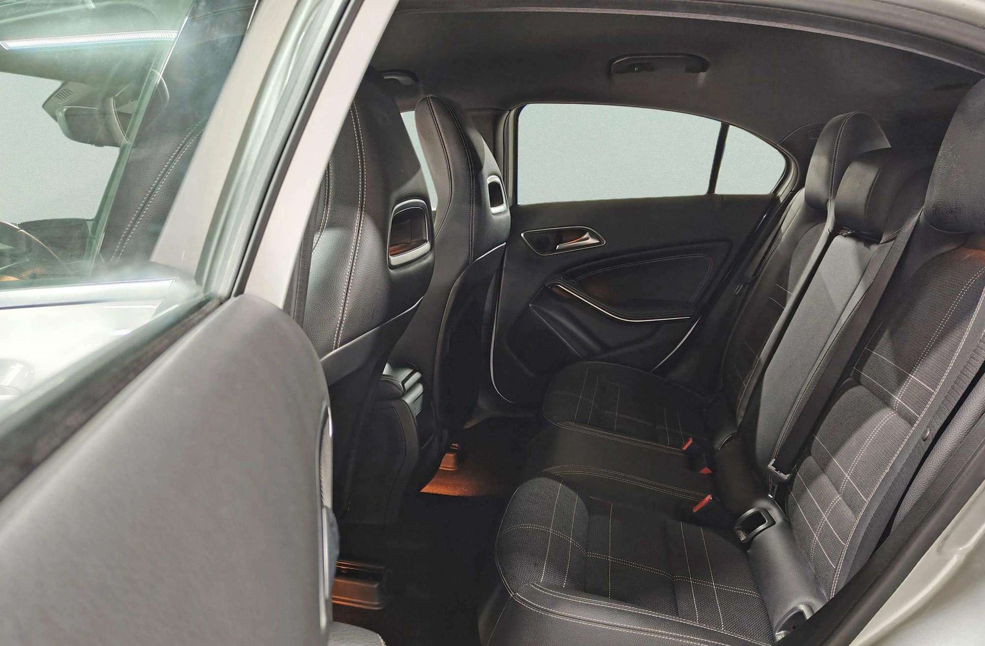 Mercedes-Benz Clase A 180 CDI Blue Efficiency Urban - foto 9