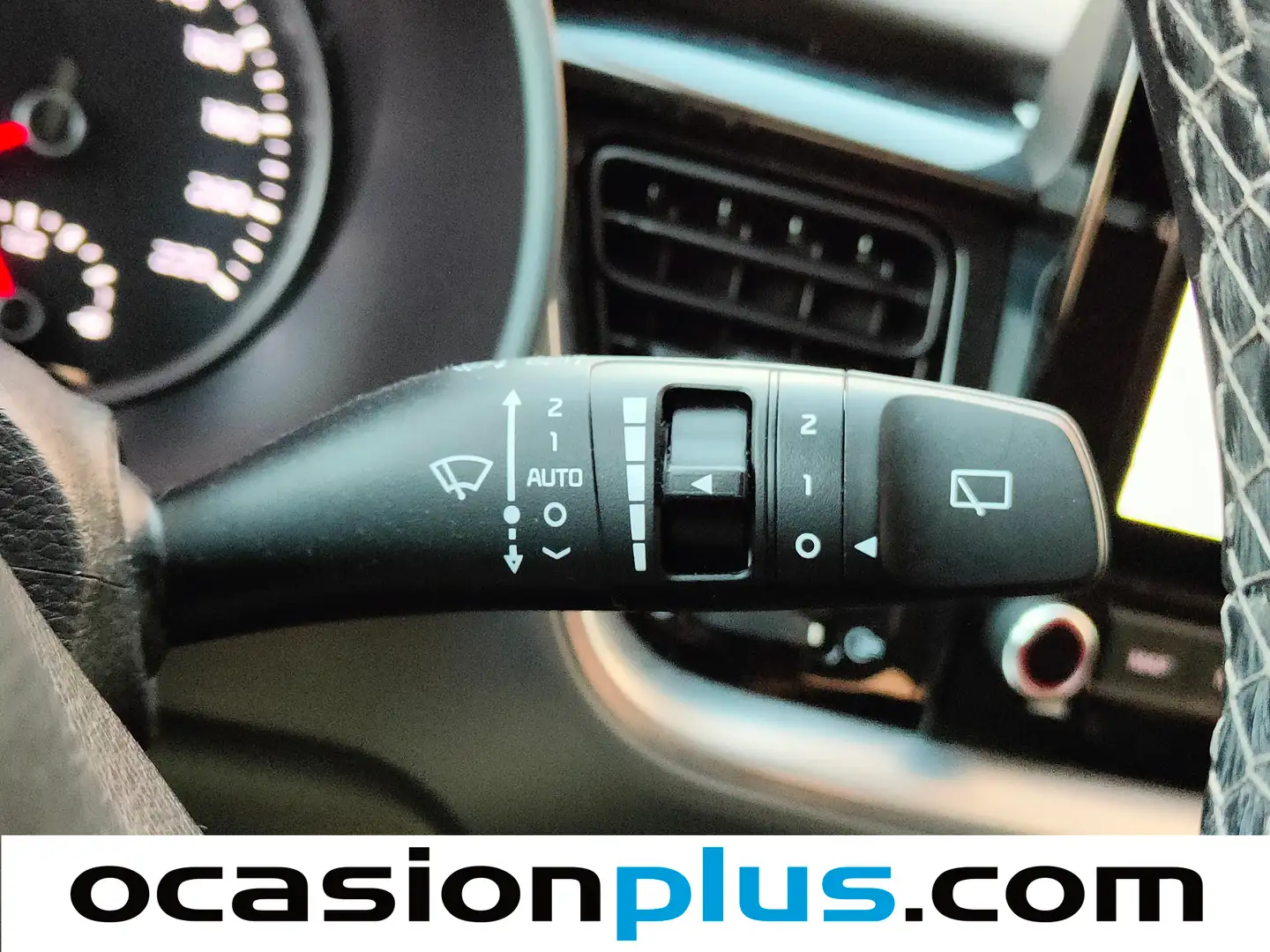 Foto KIA Stonic Kia Stonic 1.0 T-GDi MHEV Drive iMT (100 CV)