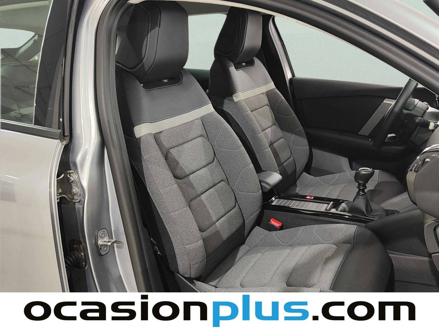 Citroën C4 Citroen C4 PureTech 130 S&S 6v Plus (131 CV) gasolina