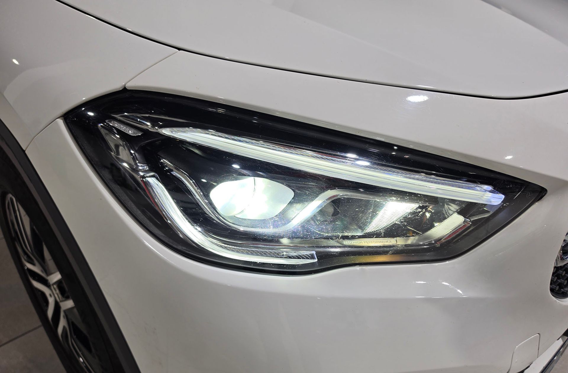 Mercedes-Benz GLA 200 D - foto 16