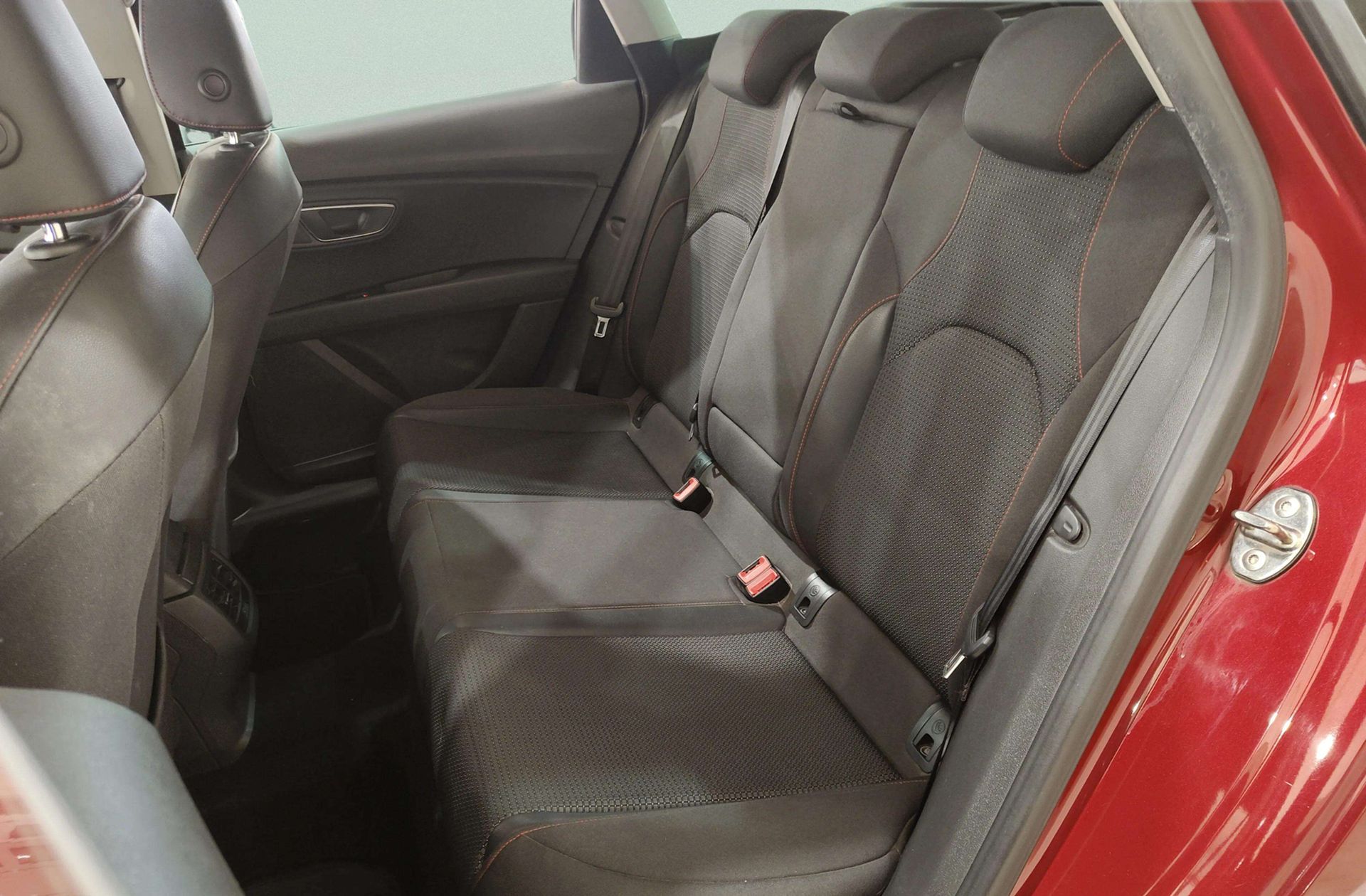 SEAT León ST 2.0 TDI FR - foto 12