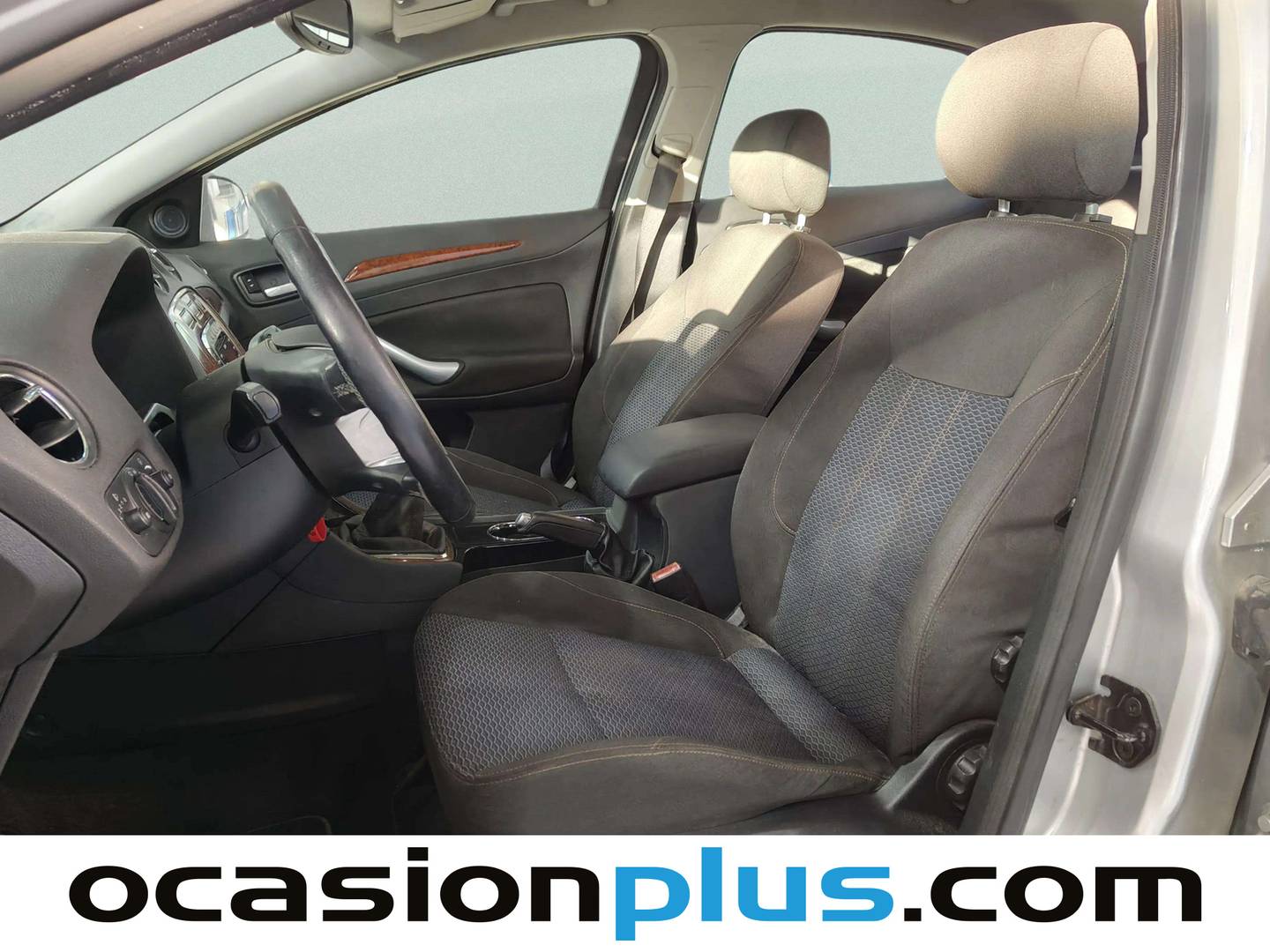 Foto asientos delanteros Ford Mondeo Ford Mondeo 2.0 Ghia (145 CV)