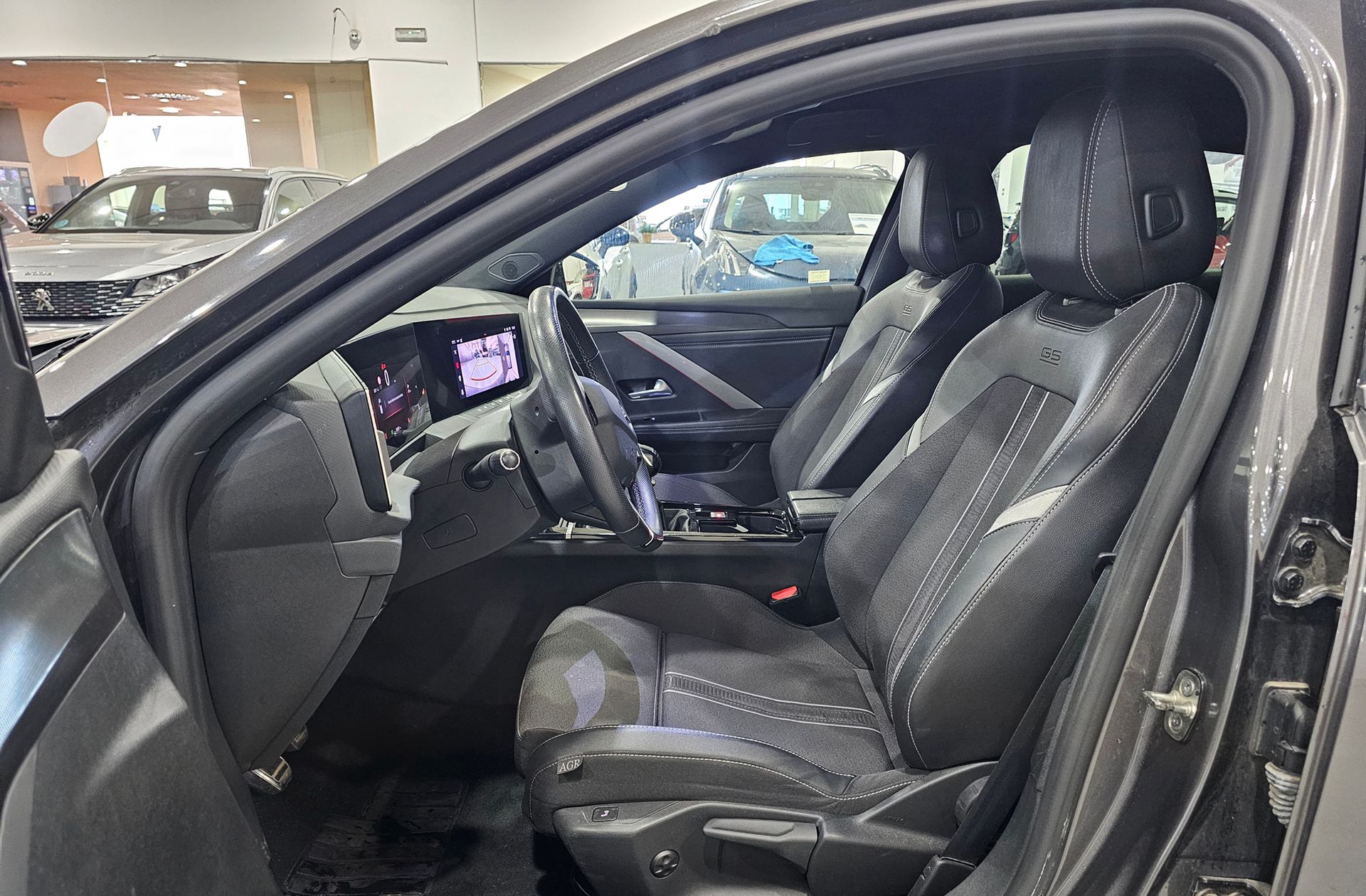 Opel Astra 1.2 Turbo XHT GS - foto 12