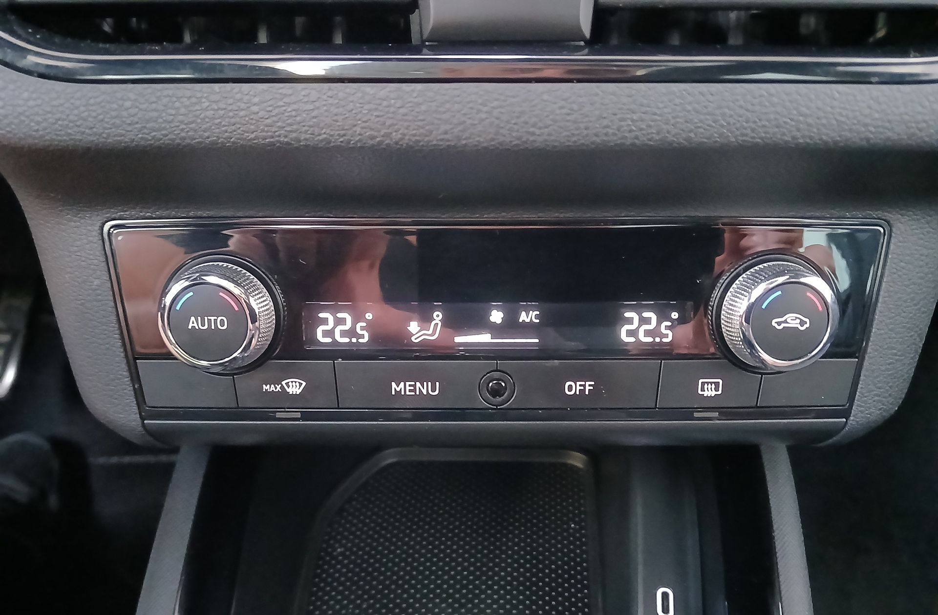 Škoda Kamiq 1.0 TSI Sport - foto 33