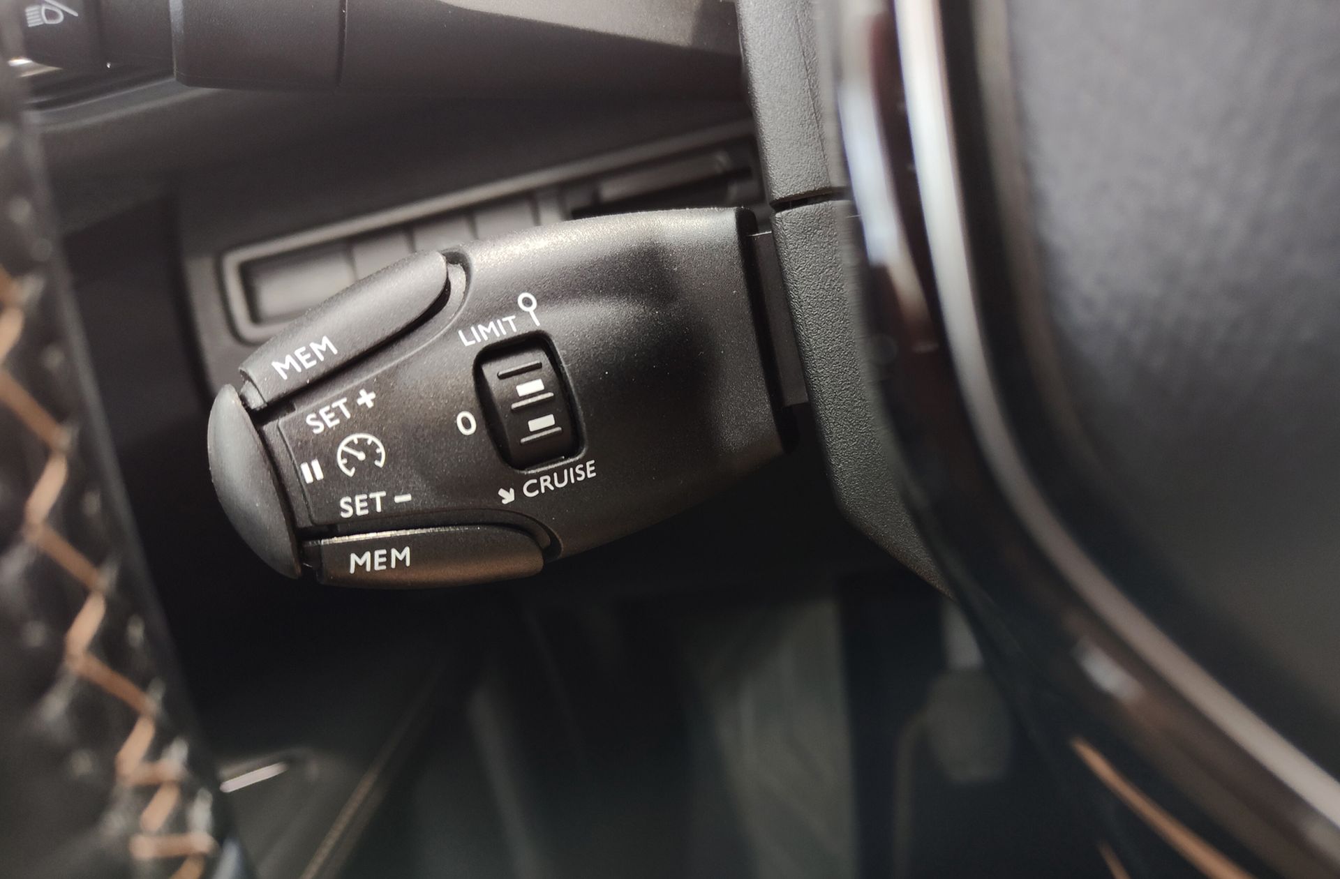 Peugeot 3008 BlueHDi 130 GT Line - foto 37