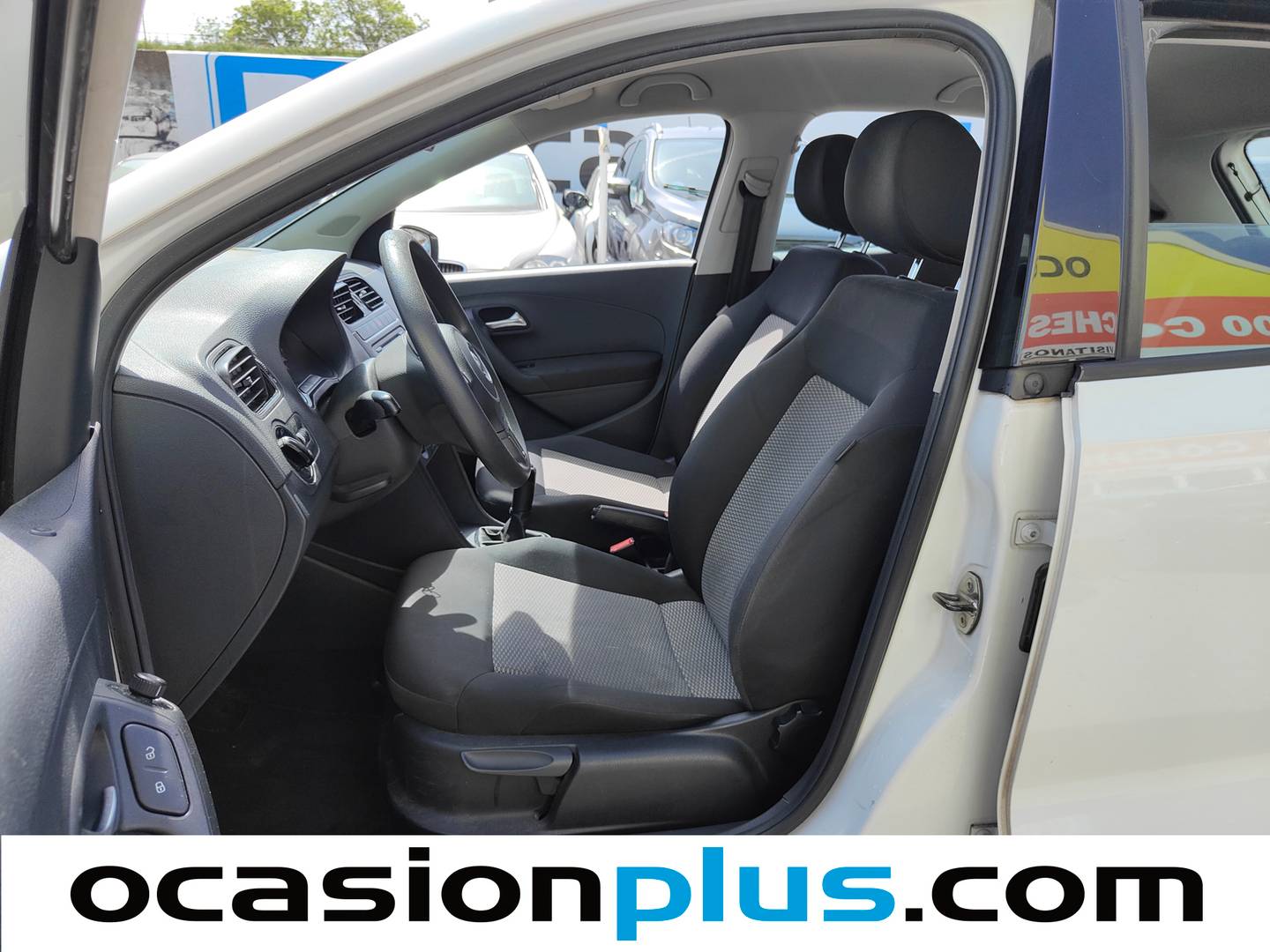 Foto asientos delanteros Volkswagen Polo Volkswagen Polo Advance 1.2 TDI (75 CV)