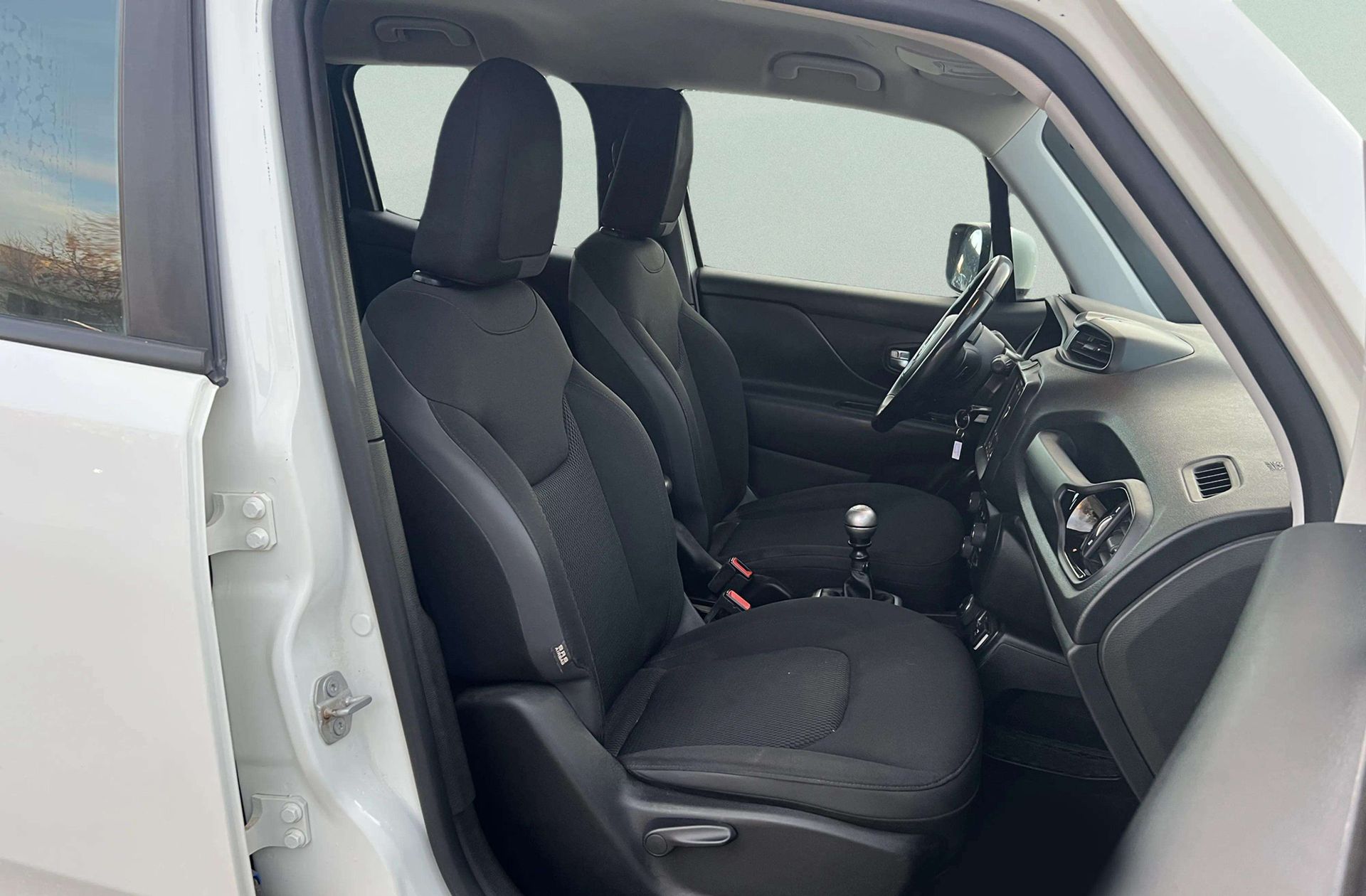 Jeep Renegade 2.0 MultiJet Night Eagle 4x4 - foto 15