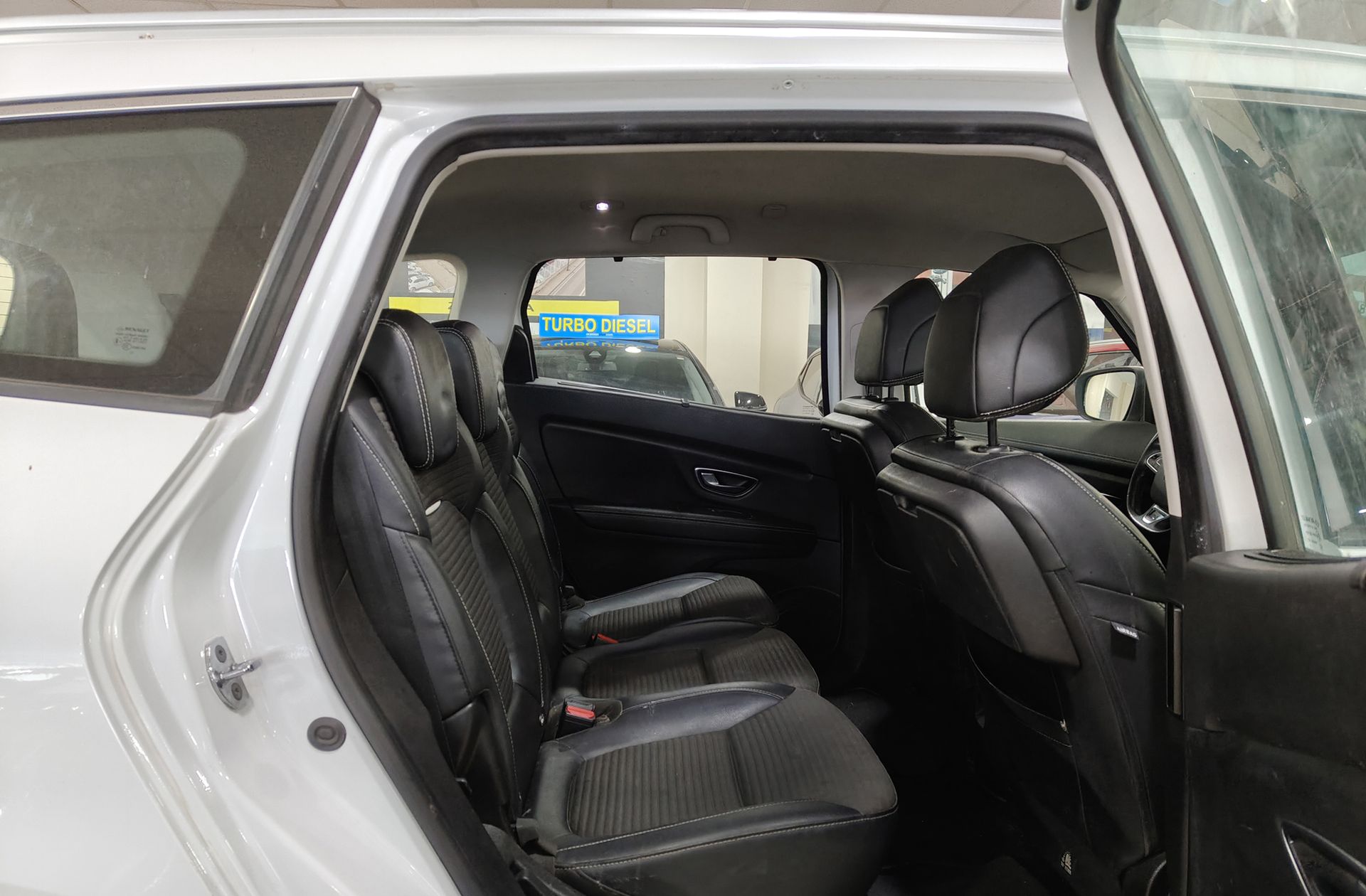 Renault Grand Scénic Zen dCi 7 plazas - foto 18