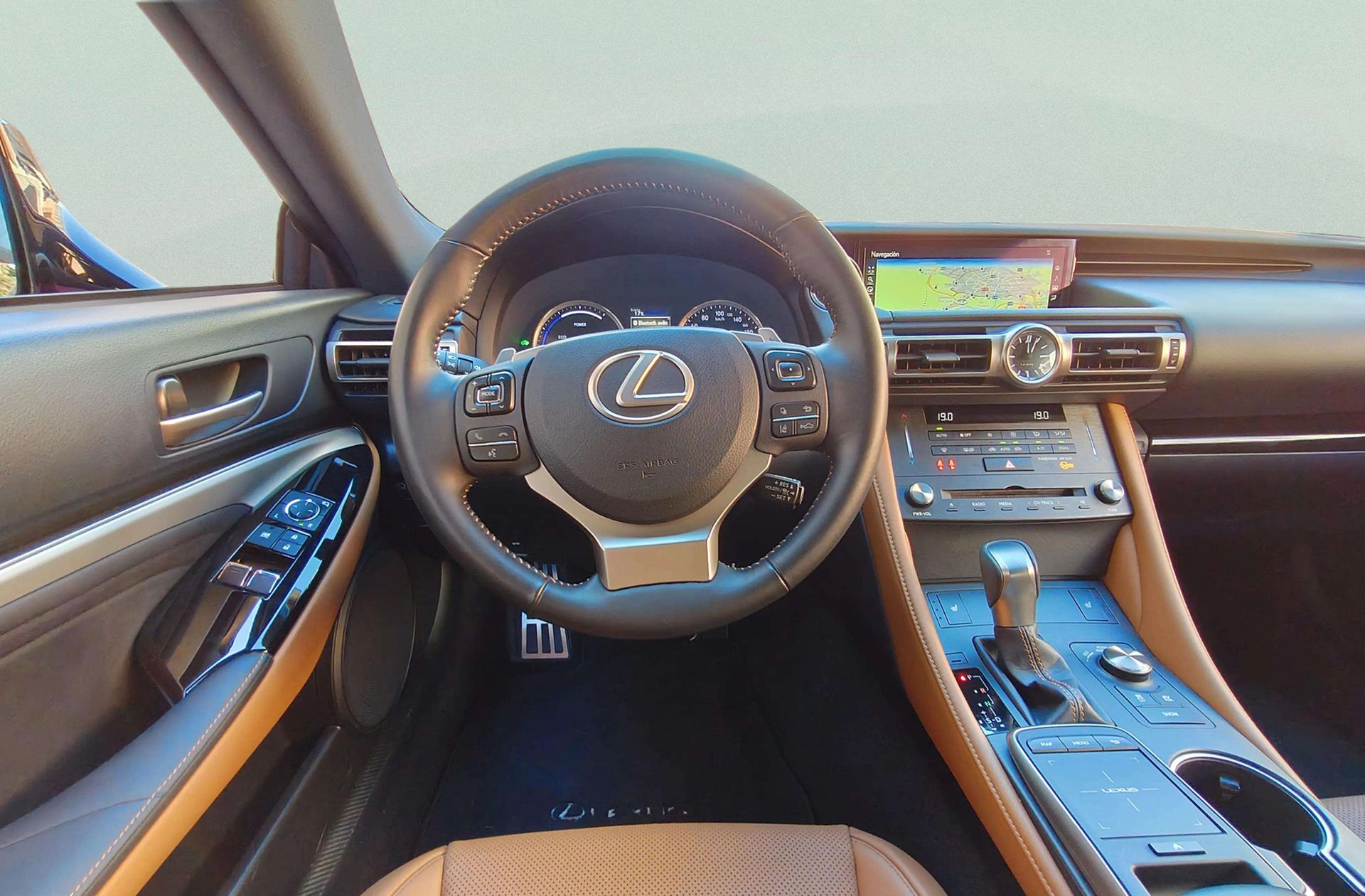 Lexus RC 300h Business Navigation - foto 26