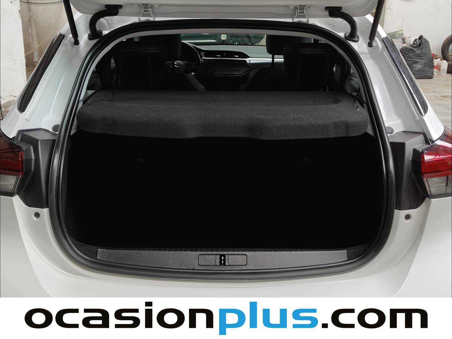 Fotos maletero Opel Corsa Opel Corsa 1.2 Turbo XHL Elegance (100 CV)