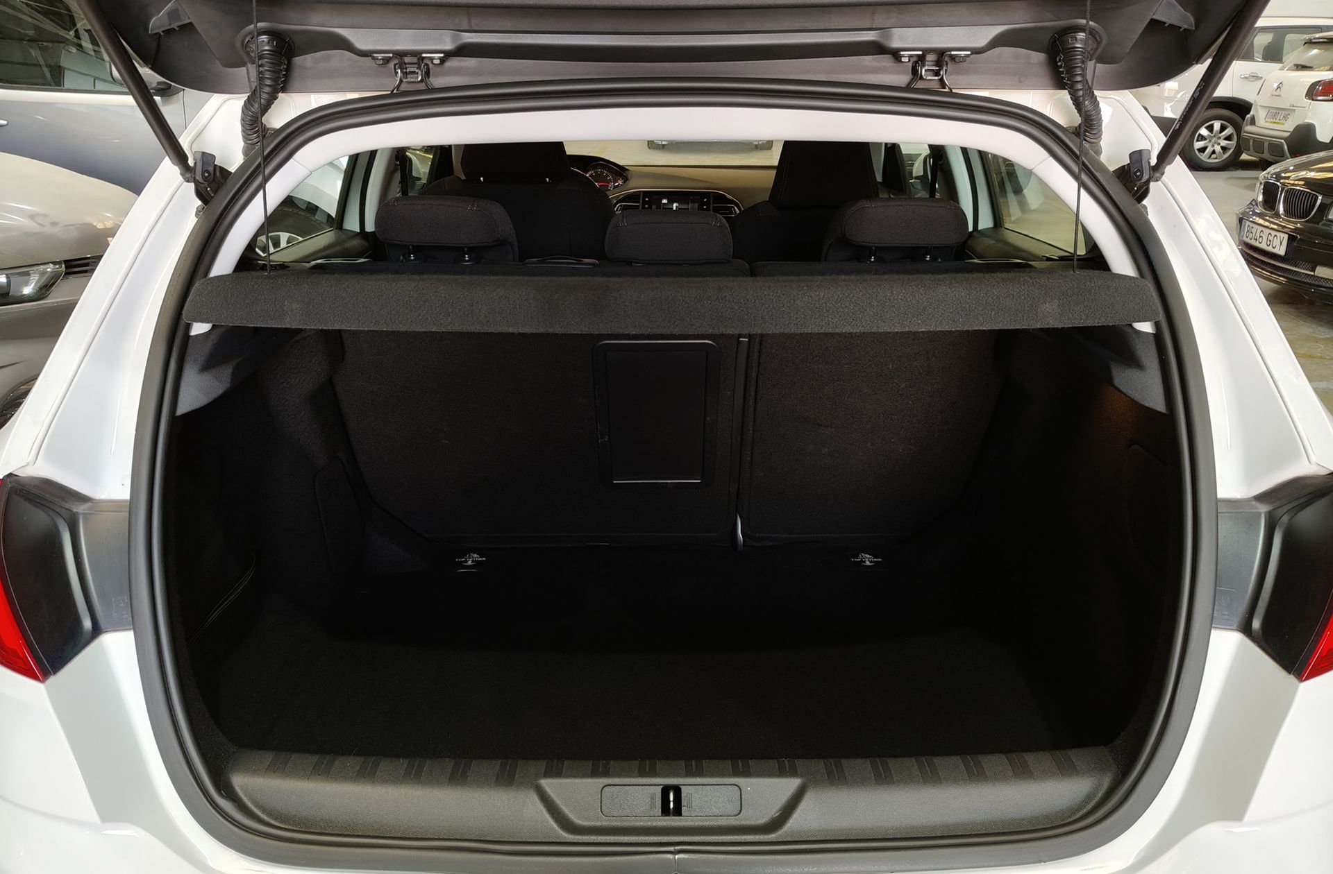 Peugeot 308 PureTech 130 Allure EAT6 - foto 17