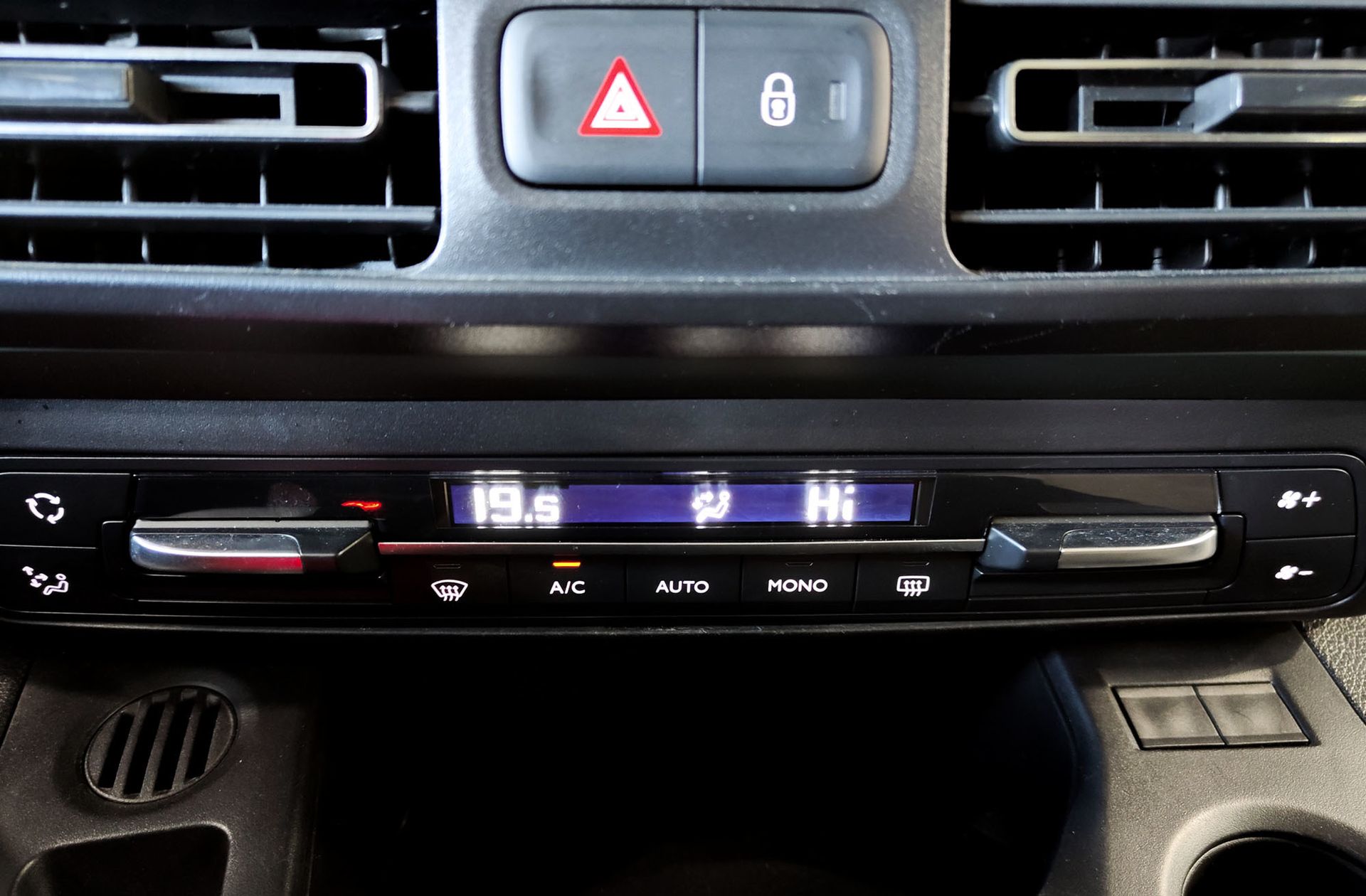 Citroën Berlingo BlueHDi 100 Talla M Shine - foto 30