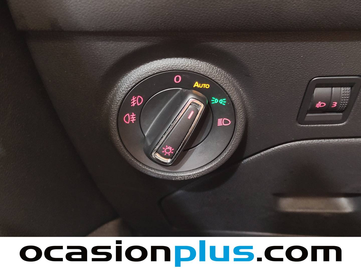 Equipamiento del Seat León Seat León 1.6 TDI St&Sp I-Tech (105 CV)