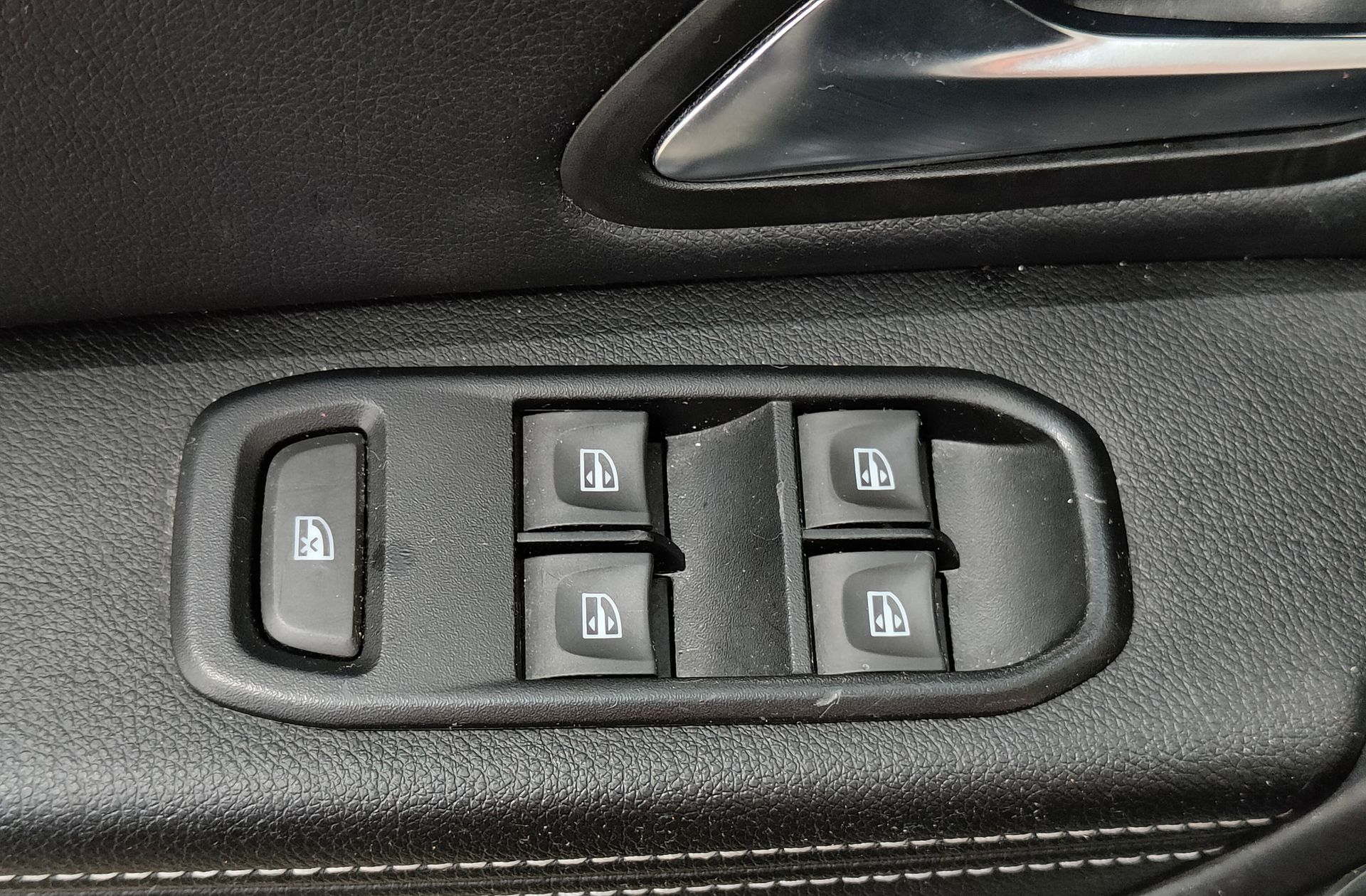 Dacia Duster Prestige TCe 4x2 GPF - foto 17