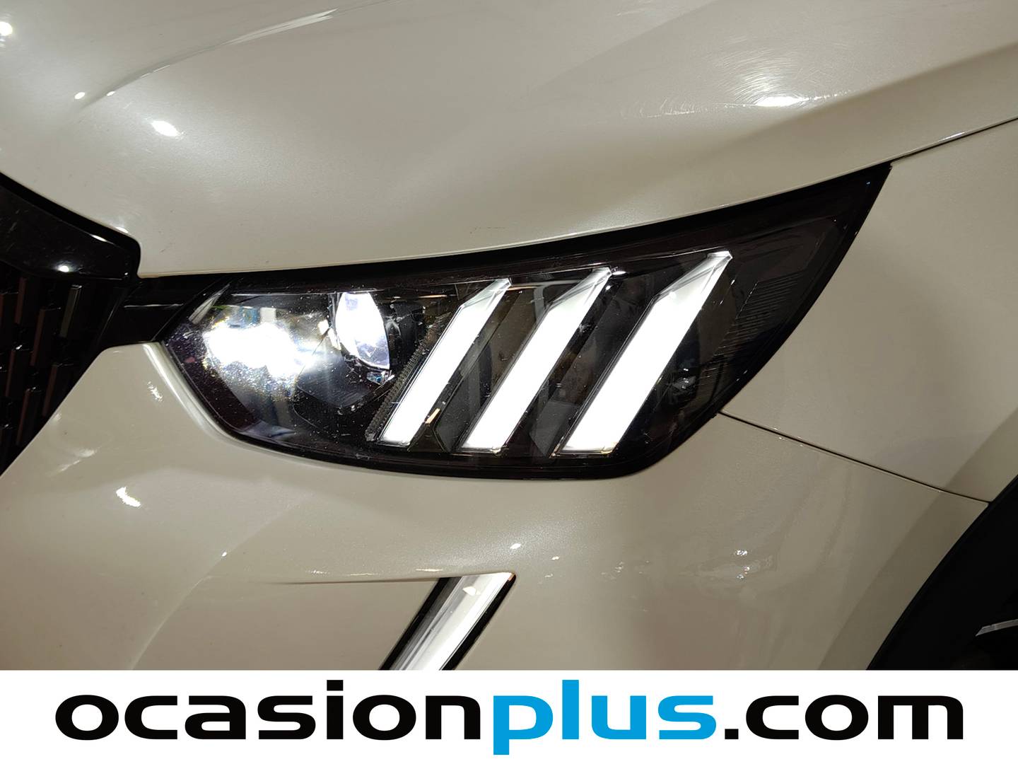 Peugeot 2008 Peugeot 2008 PureTech 130 S&S GT Line EAT8 (130 CV) gasolina