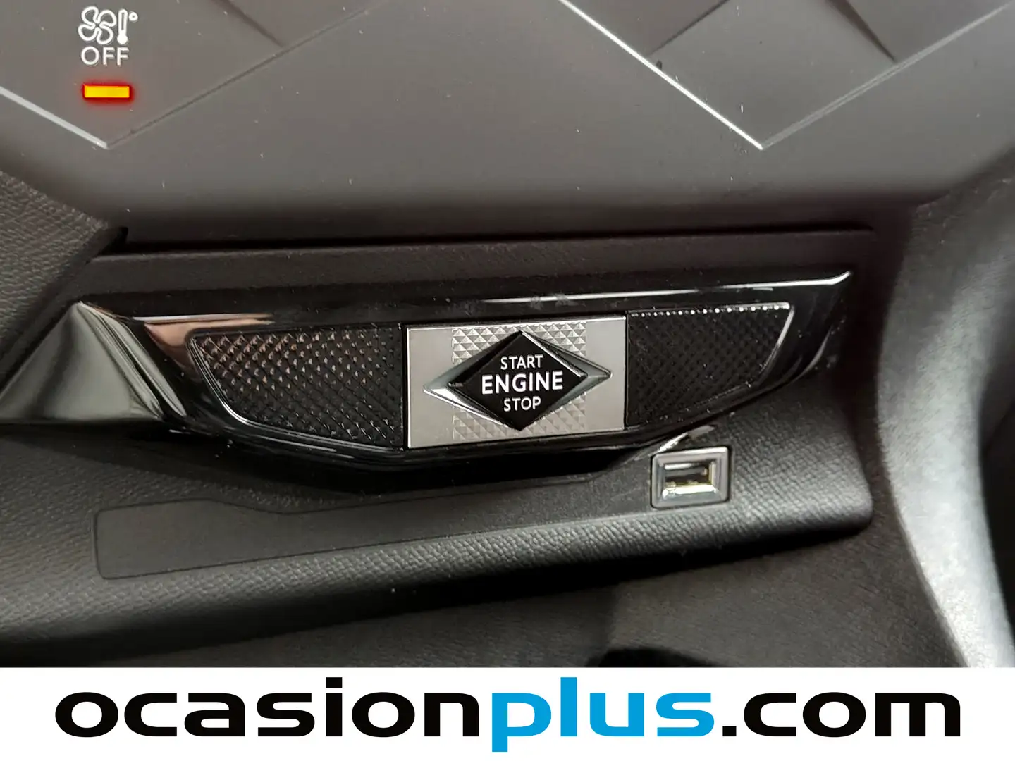 Foto DS DS 3 Crossback DS DS3 Crossback PureTech 130 Performance Line+ EAT8 (130 CV)