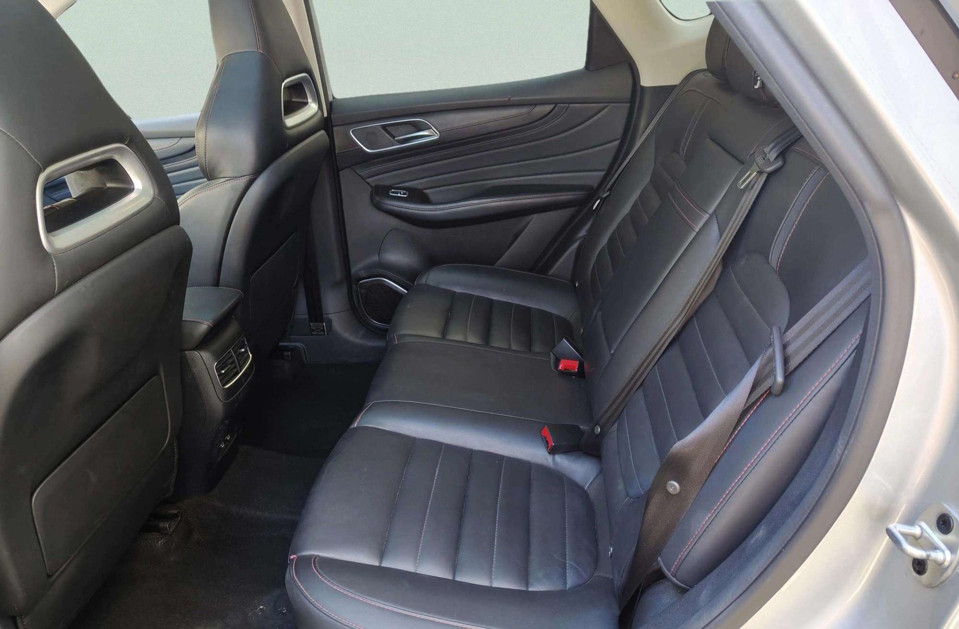 MG HS 1.5 Turbo GDI Luxury DCT - foto 16