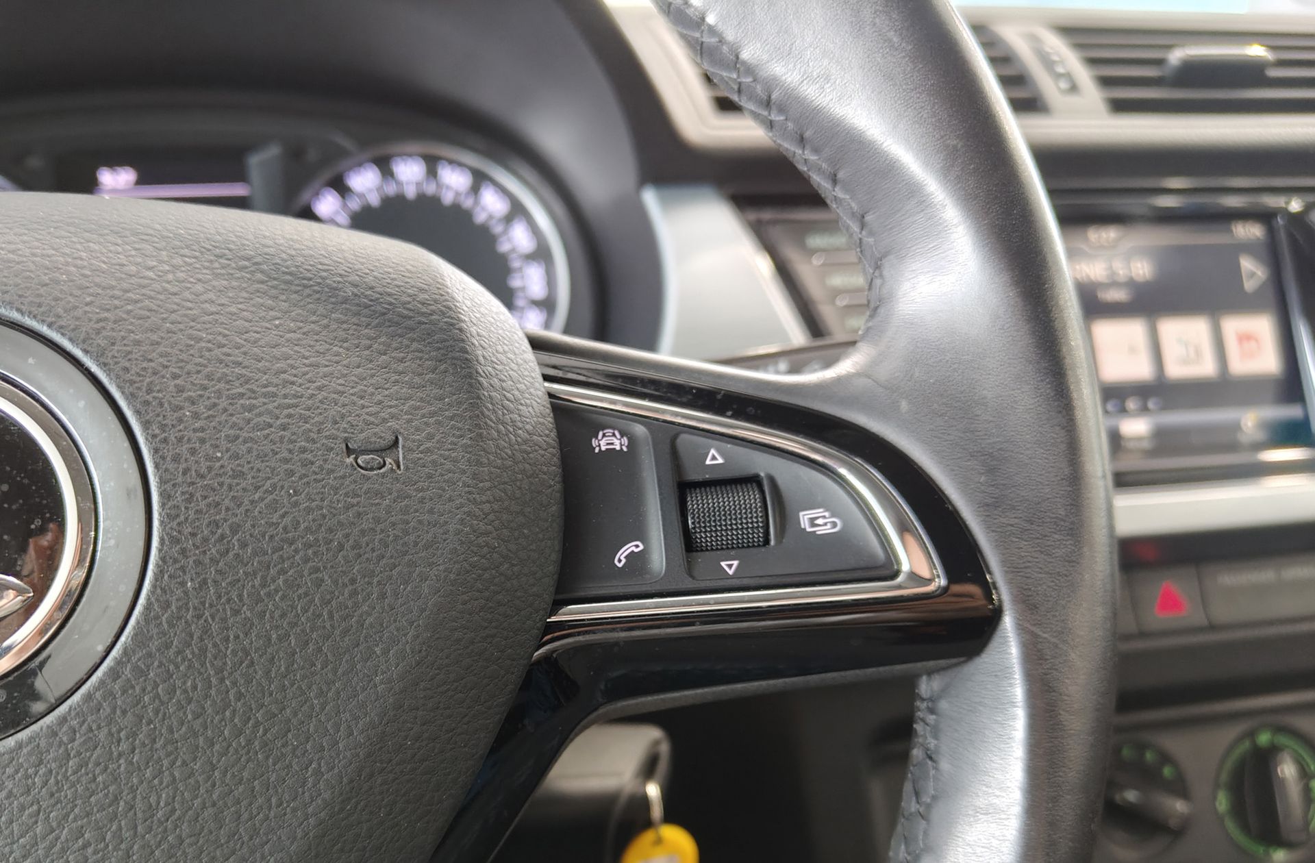 Škoda Fabia 1.0 TSI Like - foto 24