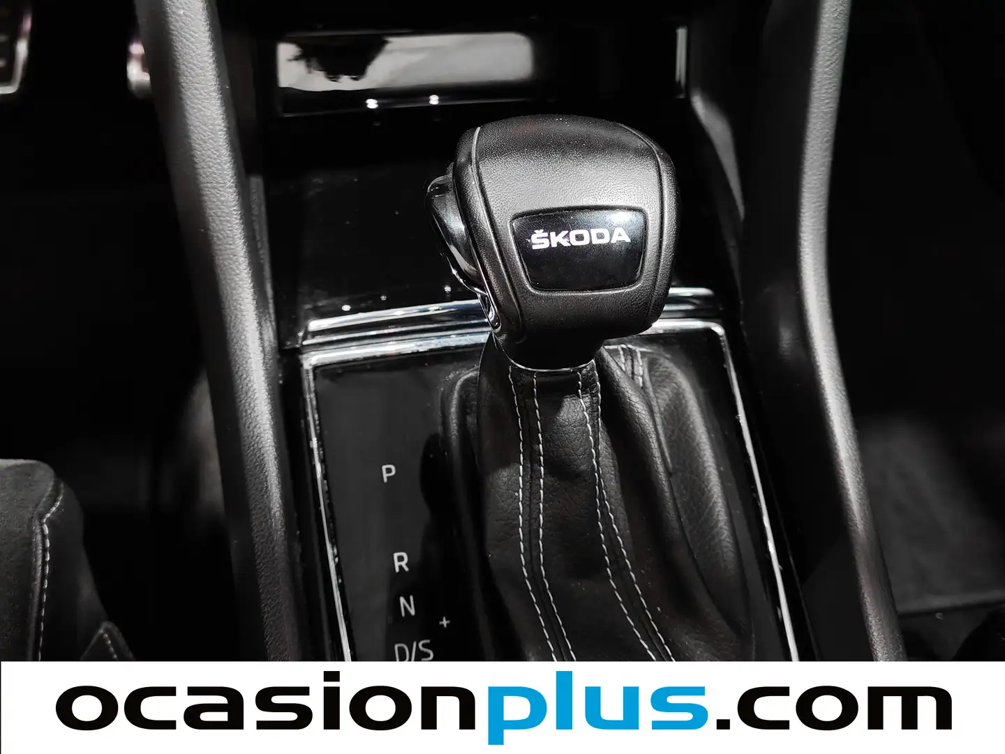 Foto Skoda Karoq Skoda Karoq 1.5 TSI ACT Sportline DSG (150 CV)