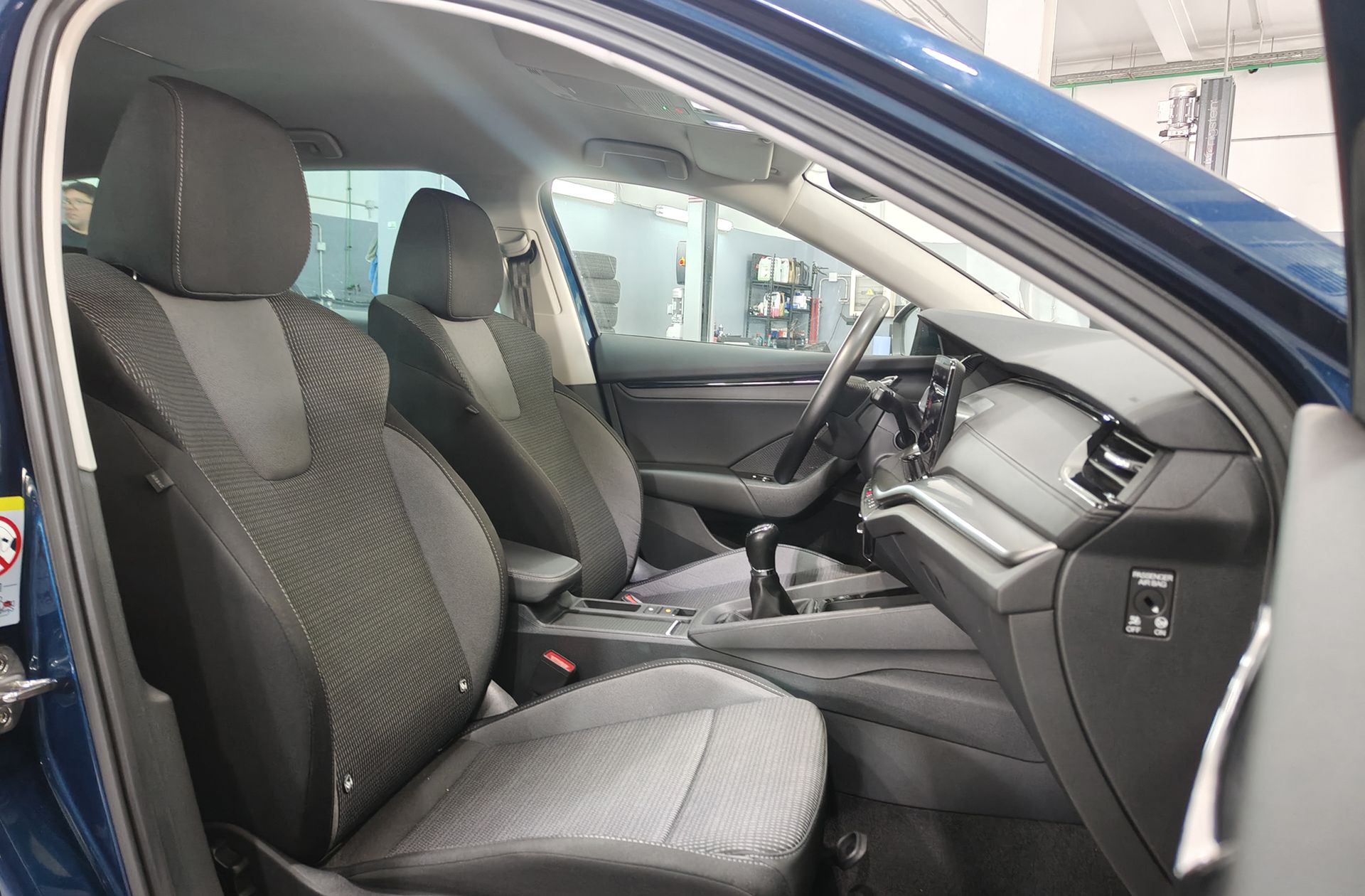 Škoda Octavia Combi 2.0 TDI Ambition - foto 18