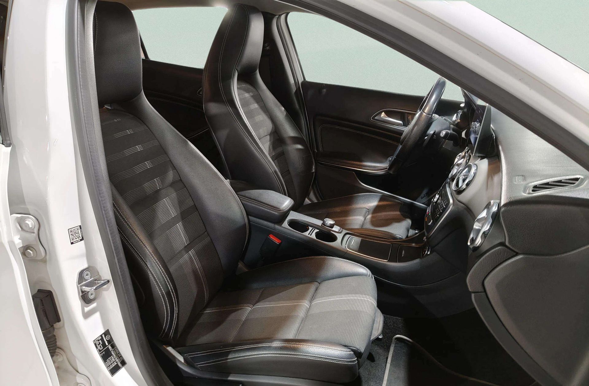 Mercedes-Benz GLA 180 - foto 20