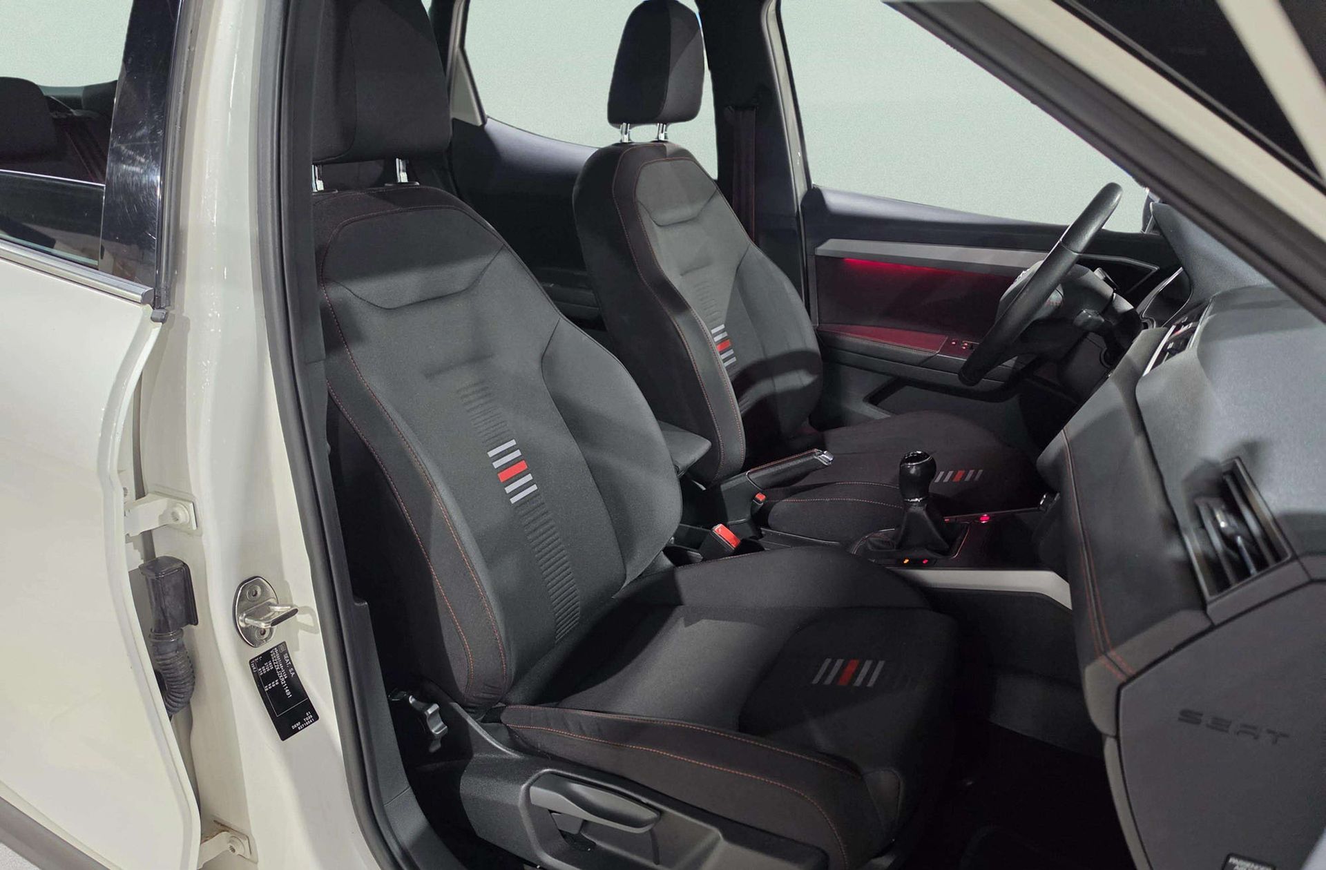 SEAT Arona 1.0 TSI Ecomotive FR - foto 19