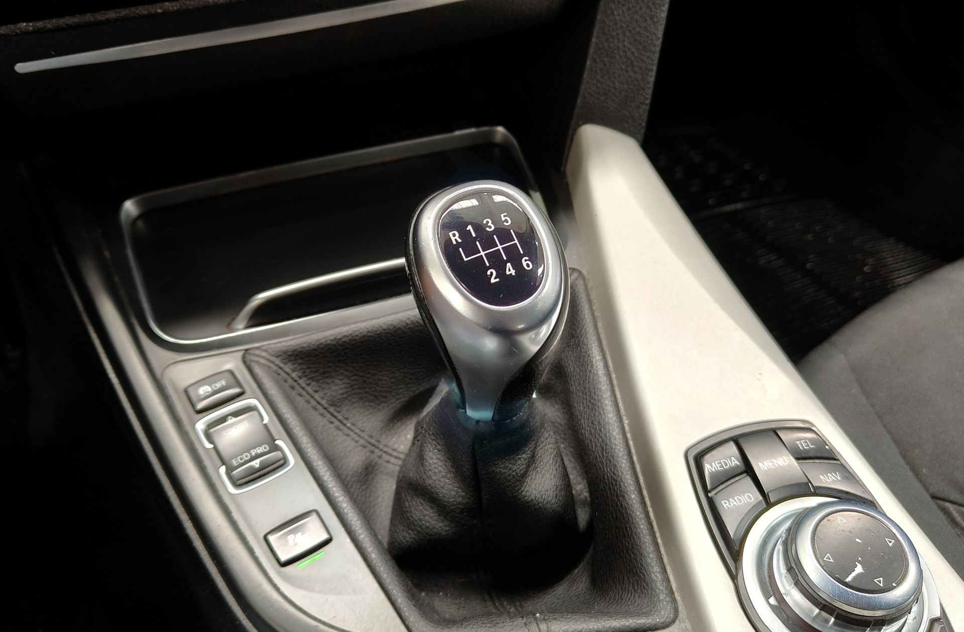 BMW Serie 3 318d - foto 5