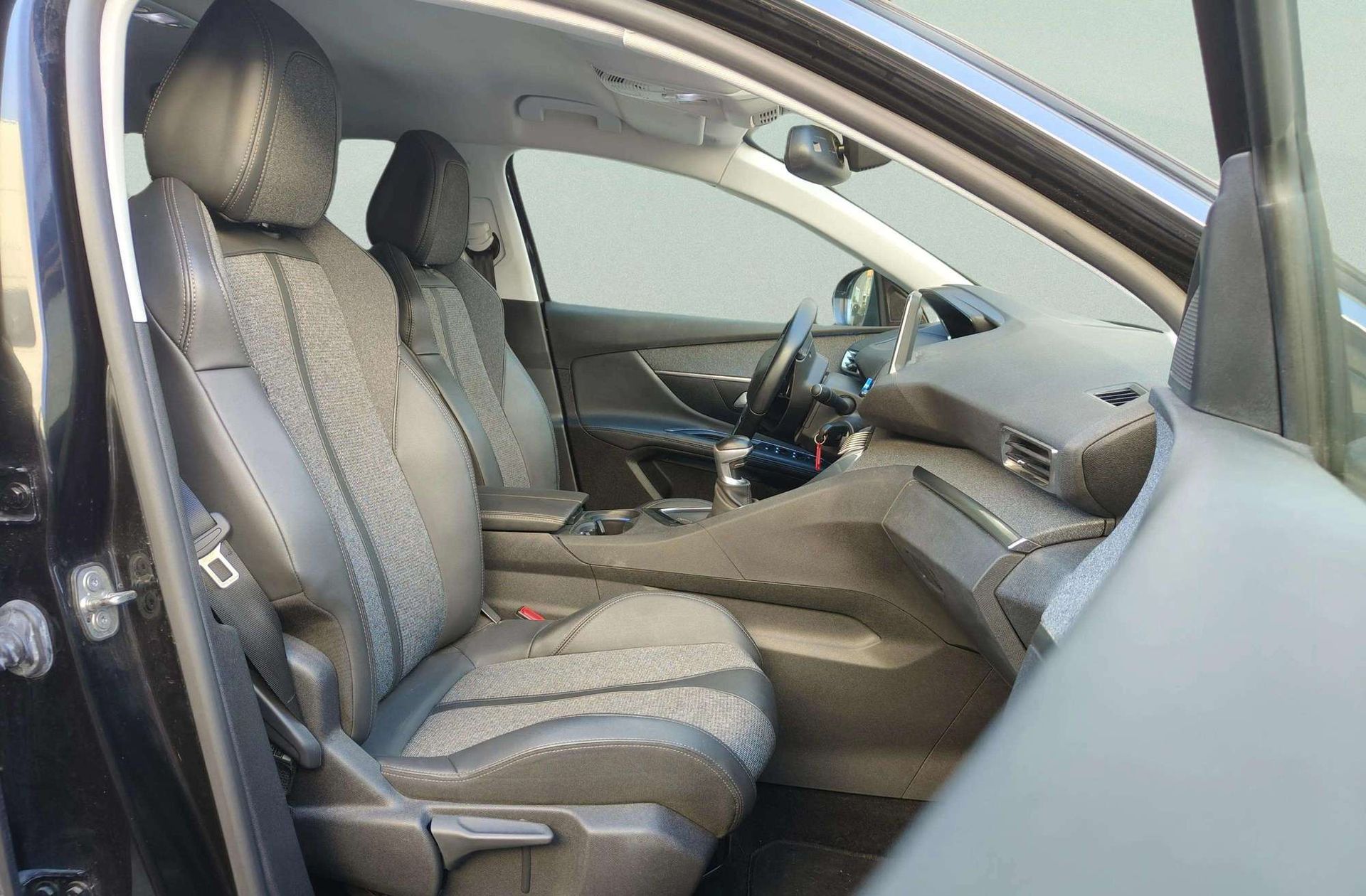 Peugeot 5008 PureTech 130 Allure 7 plazas - foto 19