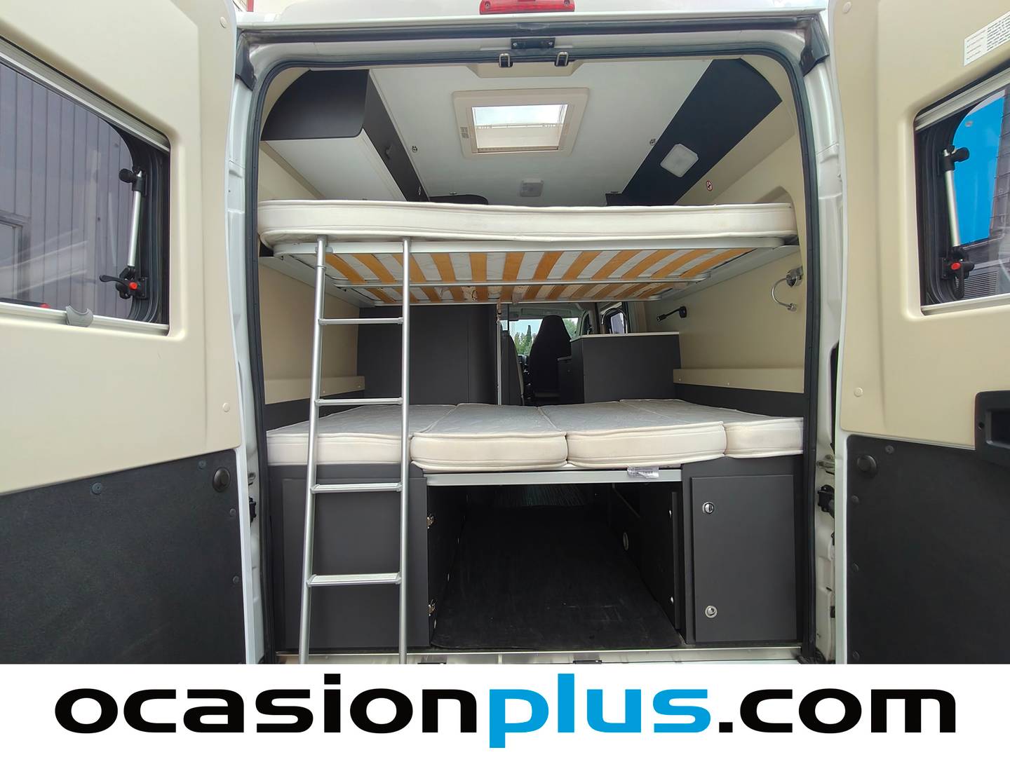 Foto asientos traseros McLouis Menfys 3 McLouis Menfys 3 Maxi (140 CV) 4 PLAZAS