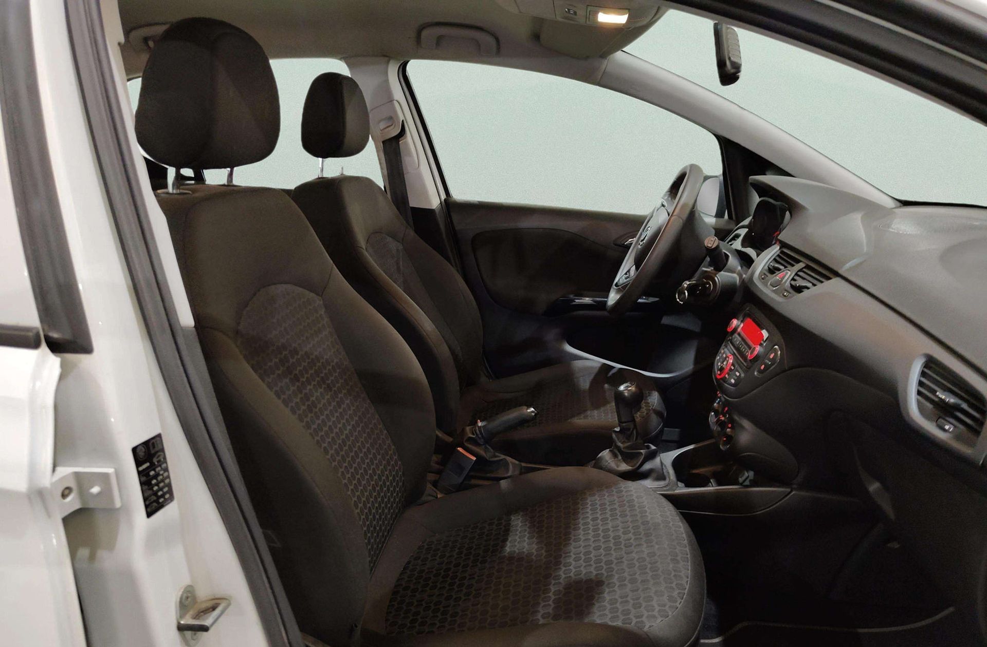 Opel Corsa 1.4 Expression - foto 14