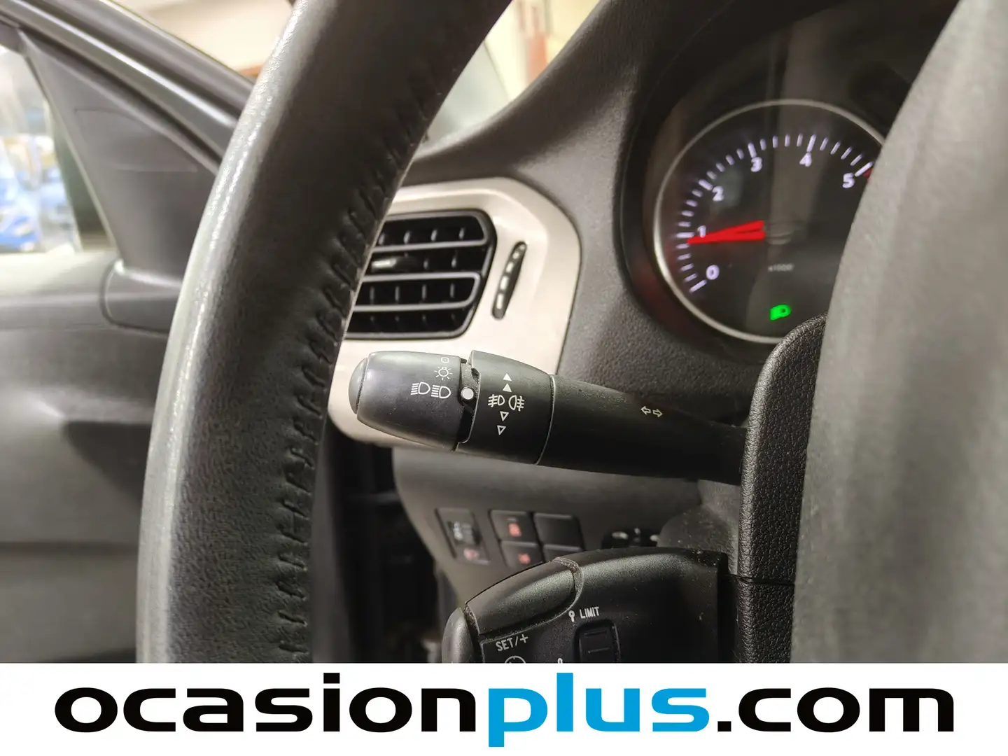 Foto Citroën C-Elysée Citroen C-Elysee BlueHDi 100 Exclusive (100 CV)