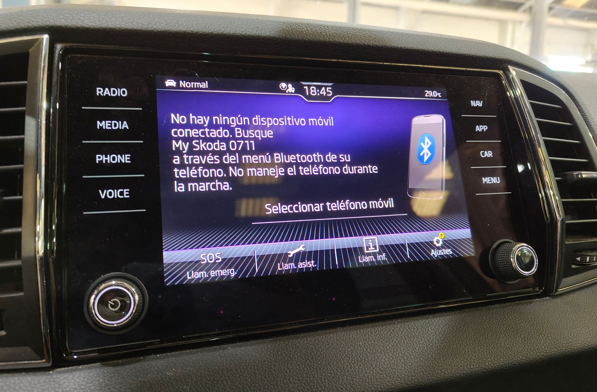 Škoda Karoq 1.5 TSI ACT Design DSG - foto 39