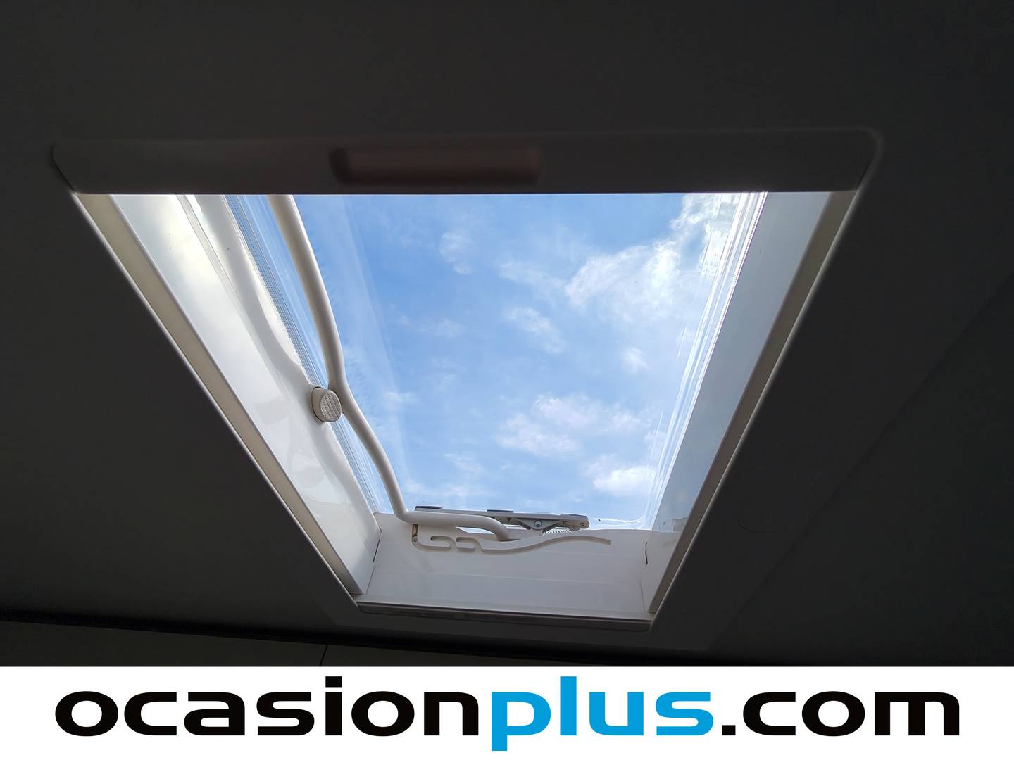 Paquetes del Benimar Mileo 442 Benimar Mileo 442 Tessoro (170 CV) 4 Plazas