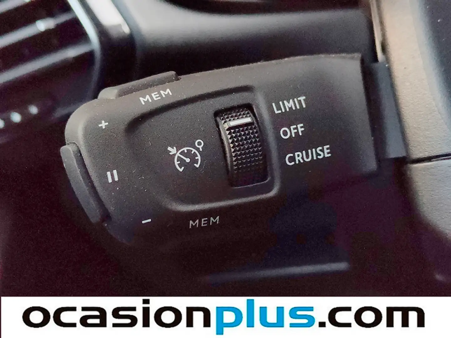 Foto DS DS 7 DS DS7 Crossback BlueHDi 130 Performance Line Auto (130 CV)