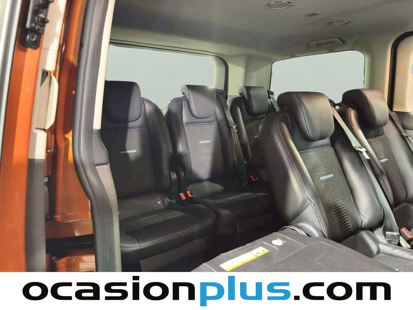 Extras y acabados del Ford Tourneo Custom Ford Tourneo Custom 2.0 Ecoblue Hybrid L1 Active (185 CV)